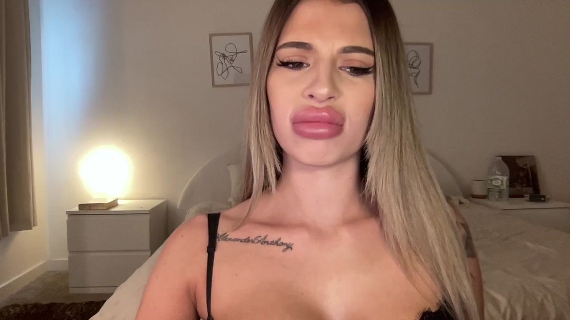 Gallery image thumbnail from aryaaxo's myfreecams stream on, 03/18/2026, 18:48 image 14 of 20