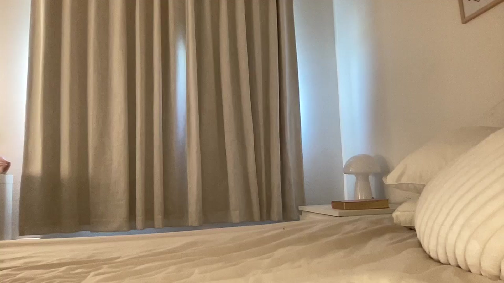 Gallery image thumbnail from aryaaxo's myfreecams stream on, 04/15/2026, 19:53 image 11 of 20