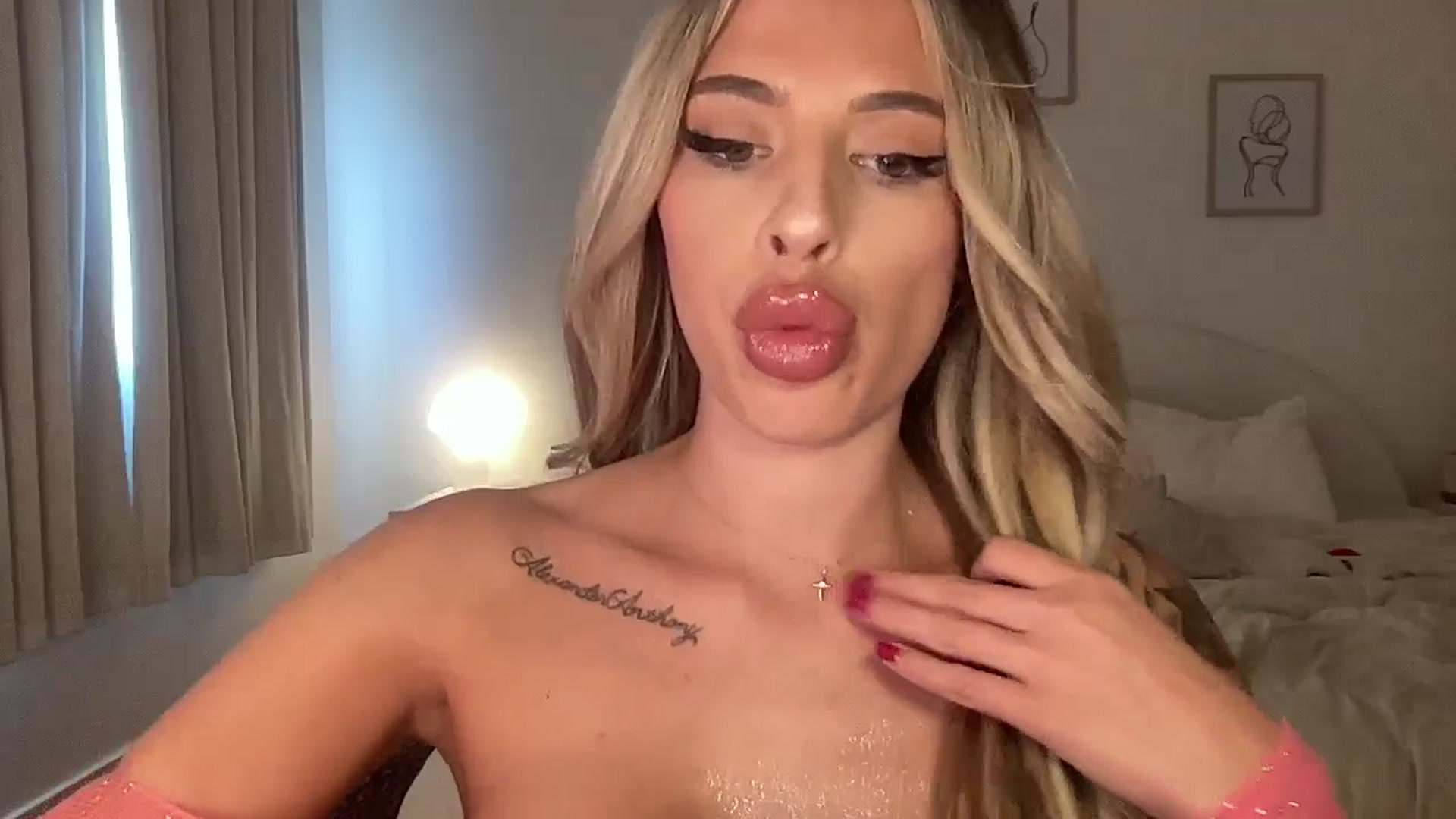 Gallery image thumbnail from aryaaxo's myfreecams stream on, 04/22/2026, 21:33 image 2 of 20