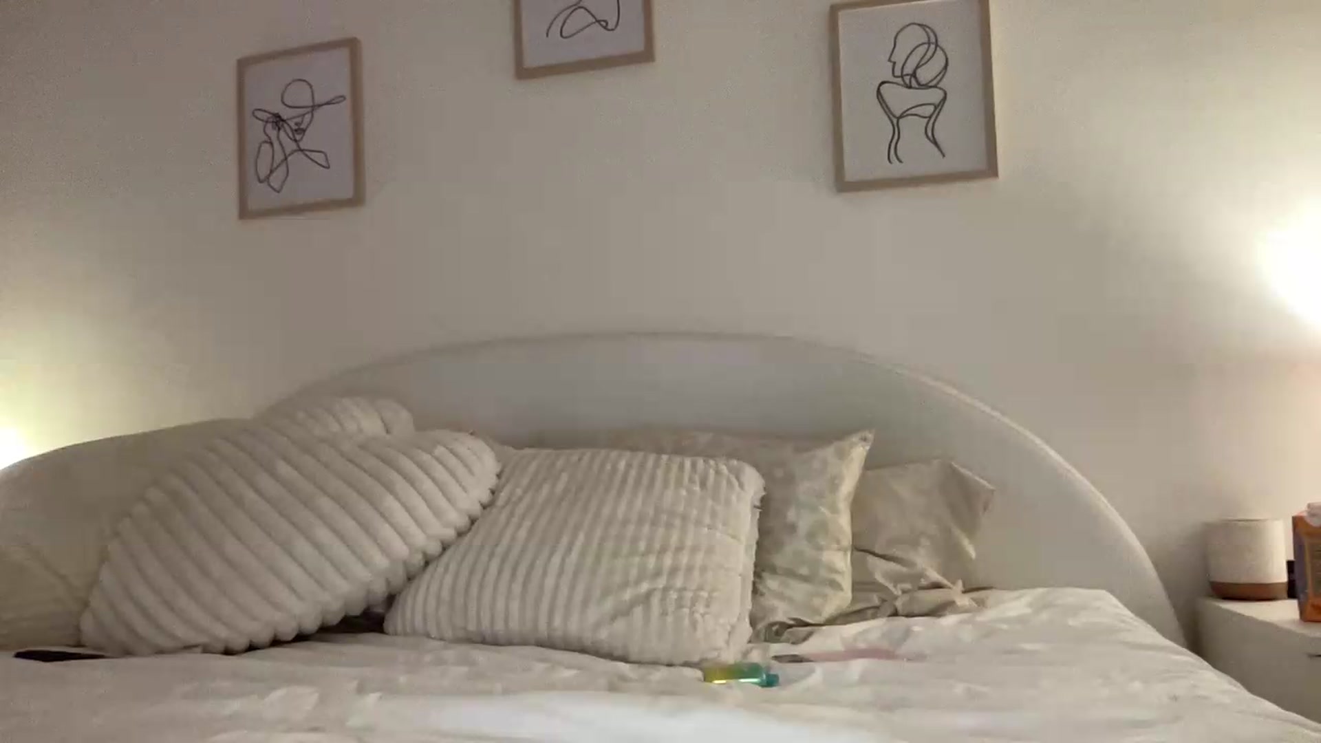 Gallery image thumbnail from aryaaxo's myfreecams stream on, 06/11/2026, 03:00 image 19 of 20