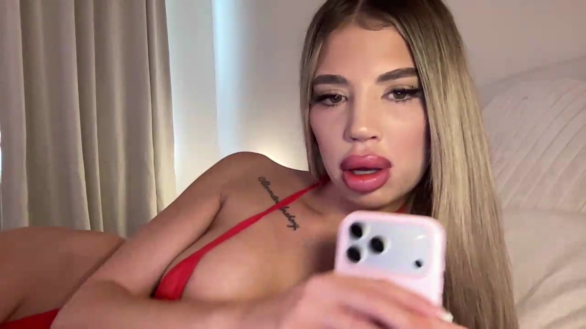 Gallery image thumbnail from aryaaxo's myfreecams stream on, 07/04/2026, 01:32 image 6 of 20