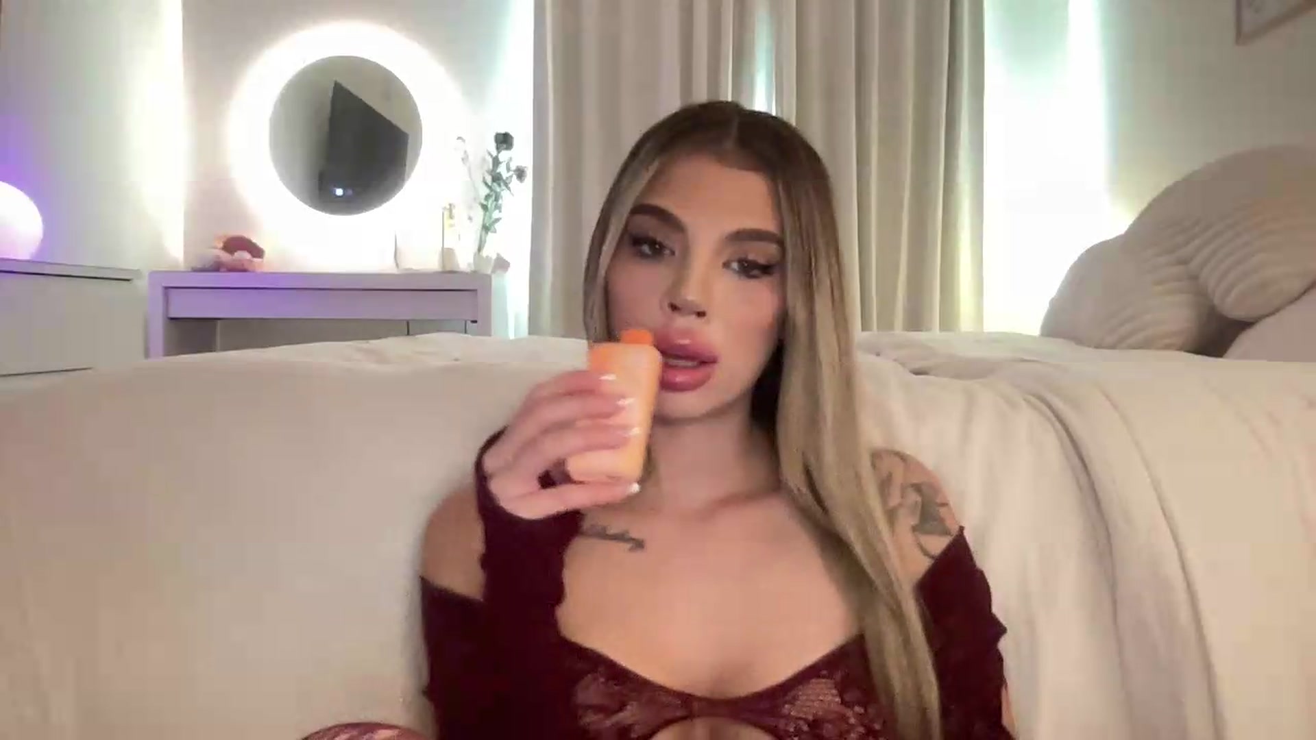 Gallery image thumbnail from aryaaxo's myfreecams stream on, 07/08/2026, 03:18 image 4 of 20