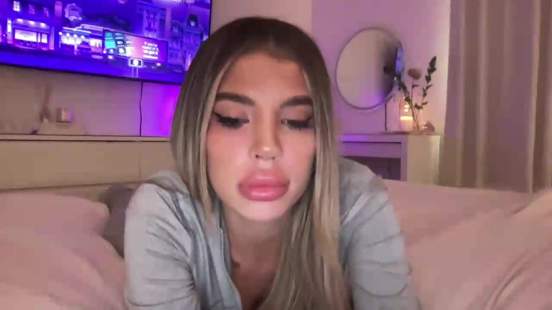 Gallery image thumbnail from aryaaxo's myfreecams stream on, 07/09/2026, 02:54 image 13 of 20