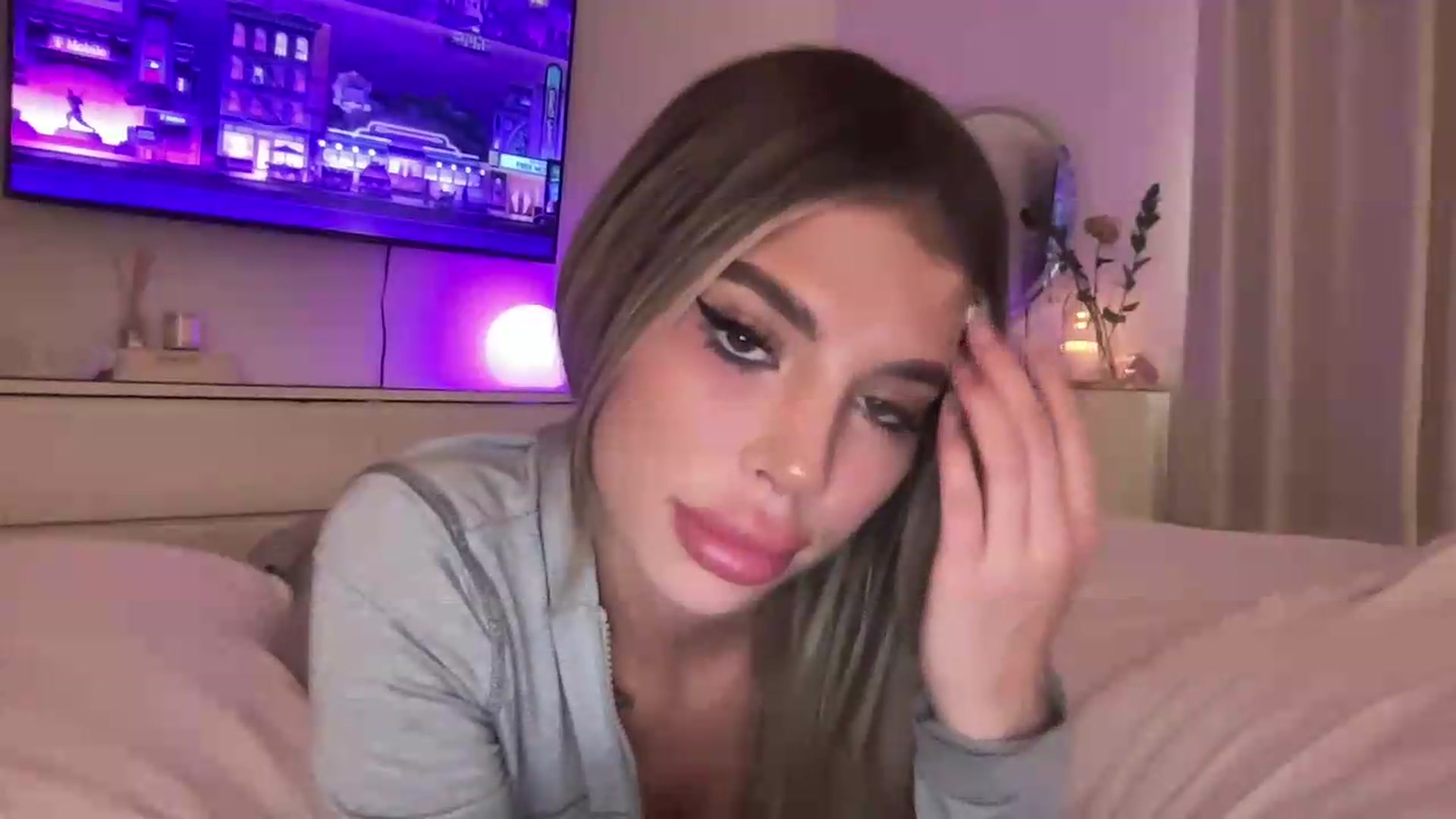 Gallery image thumbnail from aryaaxo's myfreecams stream on, 07/09/2026, 02:54 image 17 of 20