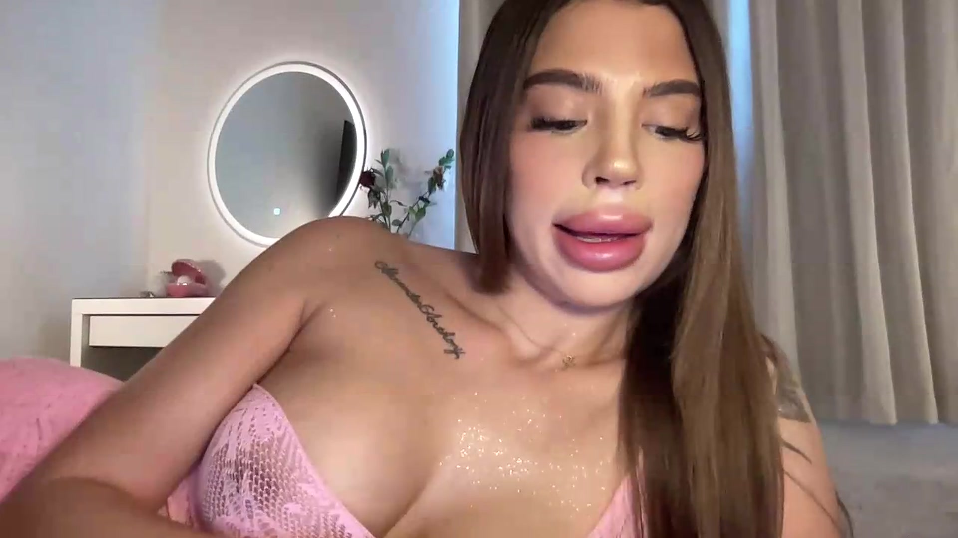 Gallery image thumbnail from aryaaxo's myfreecams stream on, 07/27/2026, 18:37 image 9 of 20