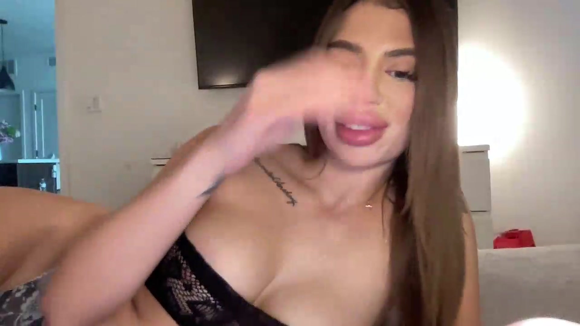 Gallery image thumbnail from aryaaxo's myfreecams stream on, 07/27/2026, 19:08 image 11 of 20