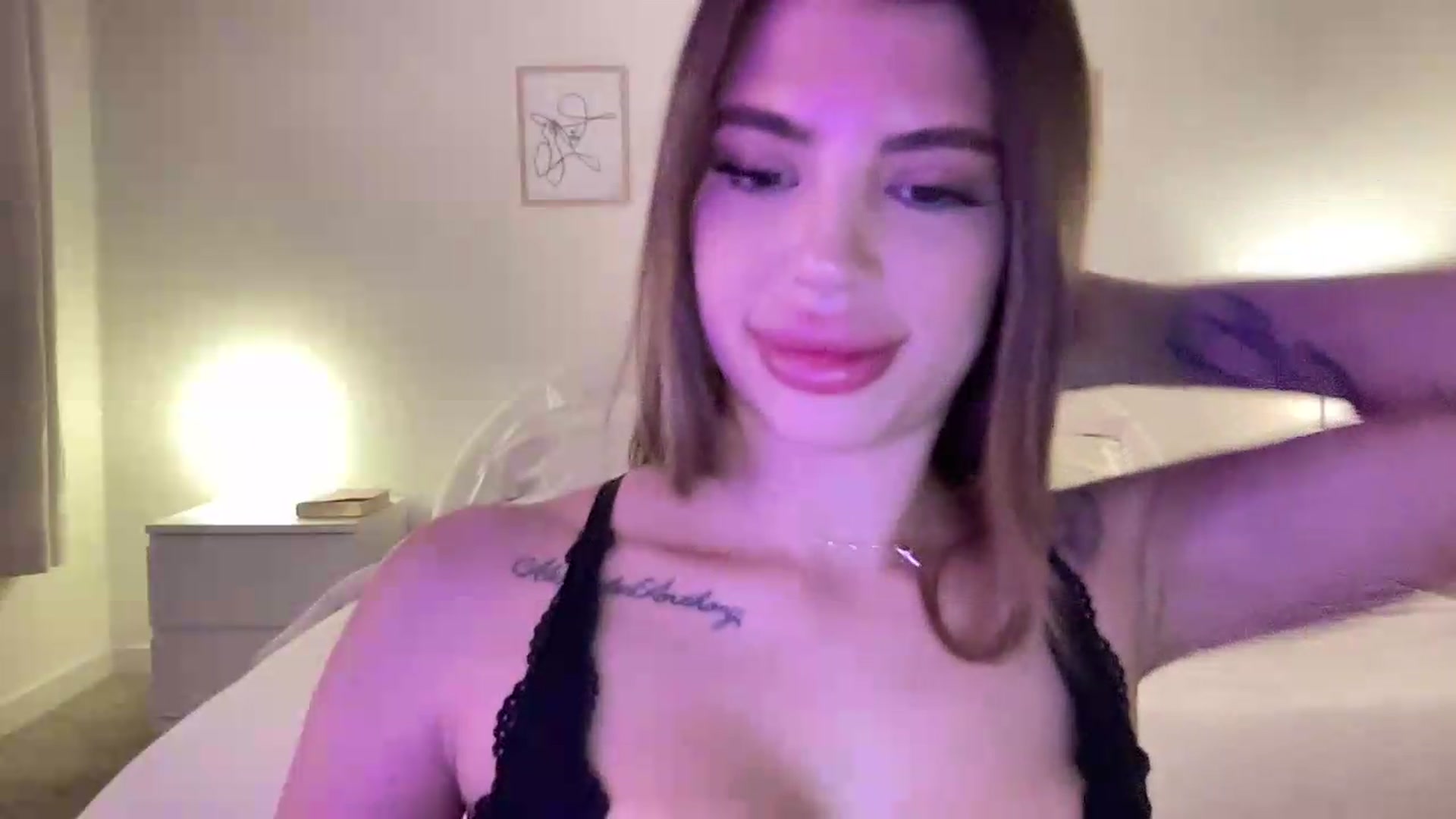 Gallery image thumbnail from aryaaxo's myfreecams stream on, 08/05/2026, 06:35 image 4 of 20