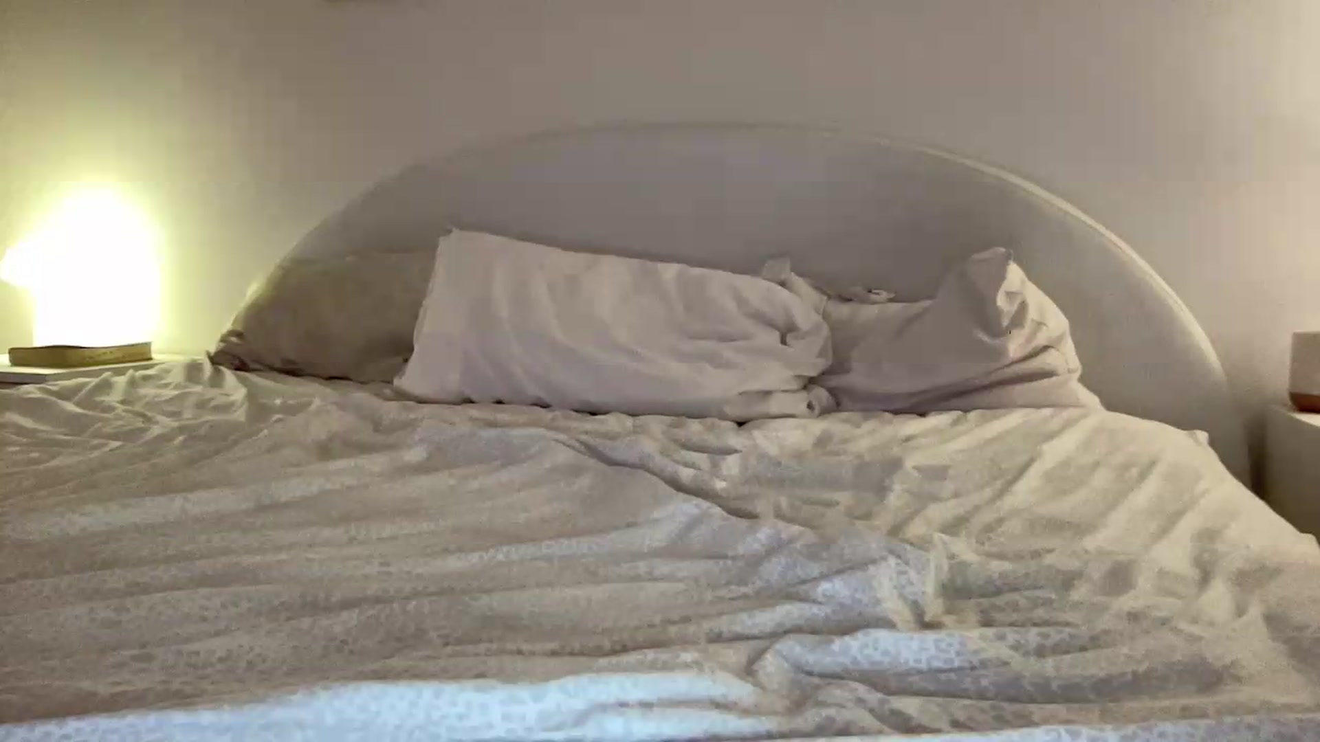 Gallery image thumbnail from aryaaxo's myfreecams stream on, 08/28/2026, 04:25 image 9 of 20