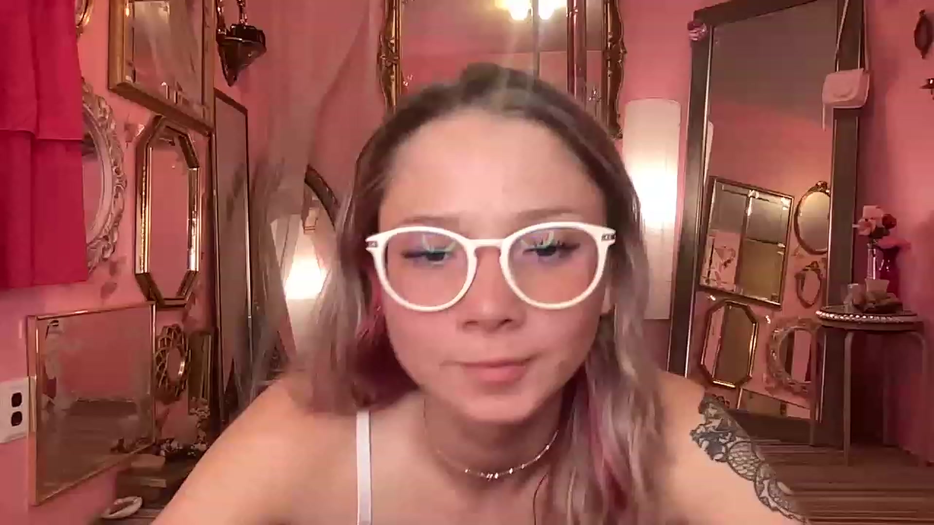 Gallery image thumbnail from ashbabyyy's myfreecams stream on, 04/28/2023, 01:26 image 2 of 20