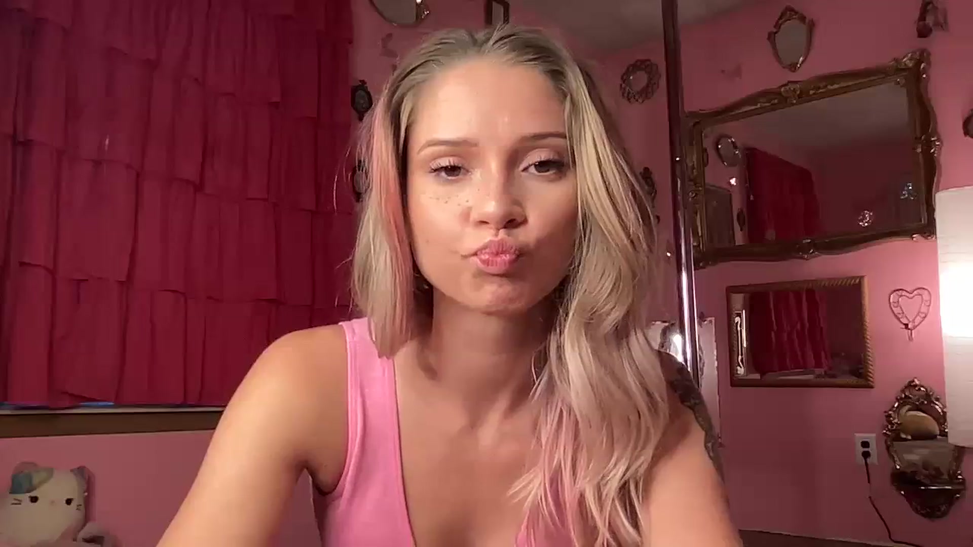 Gallery image thumbnail from ashbabyyy's myfreecams stream on, 07/26/2023, 24:44 image 12 of 20