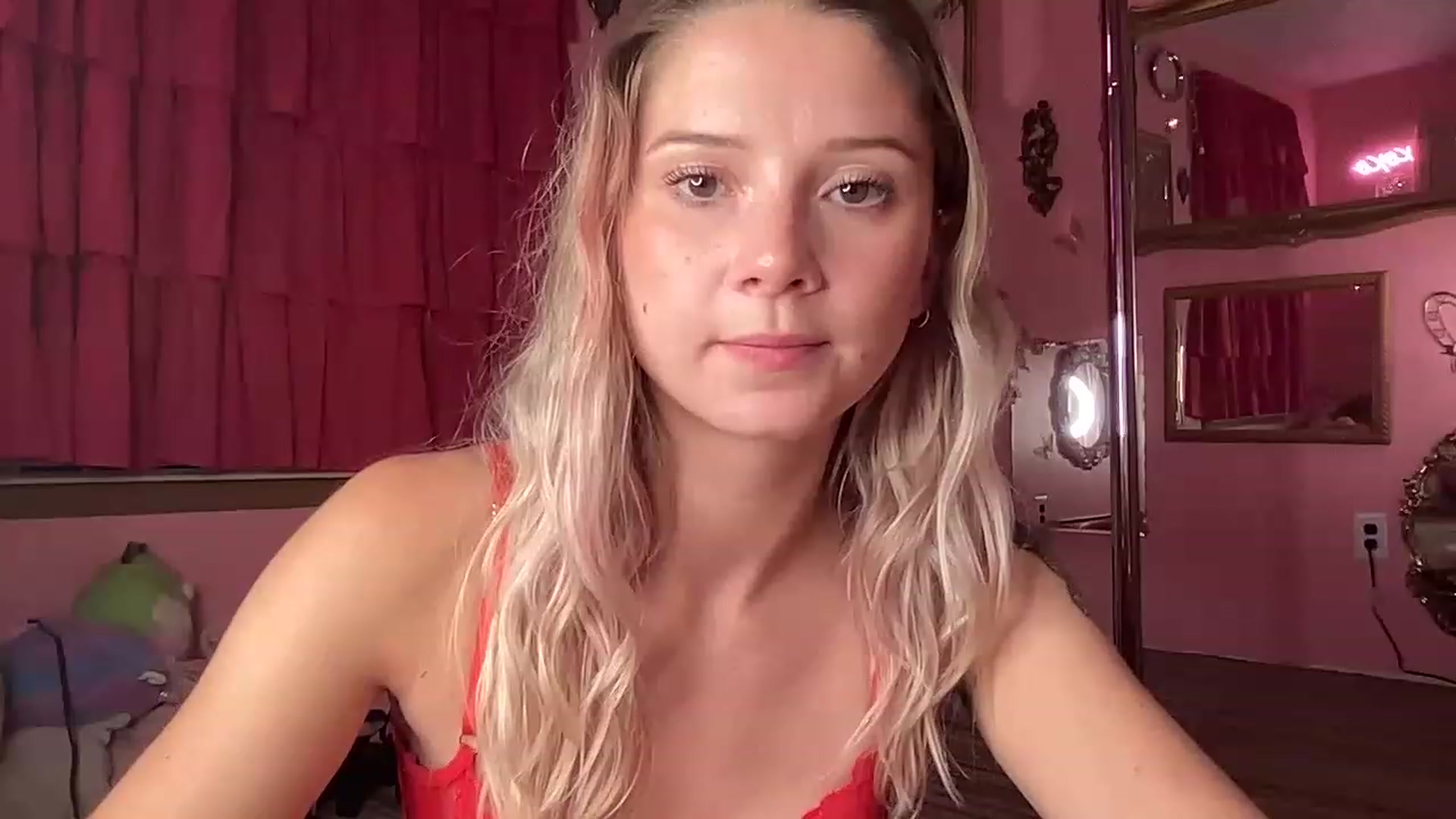 Gallery image thumbnail from ashbabyyy's myfreecams stream on, 07/28/2023, 02:16 image 4 of 20