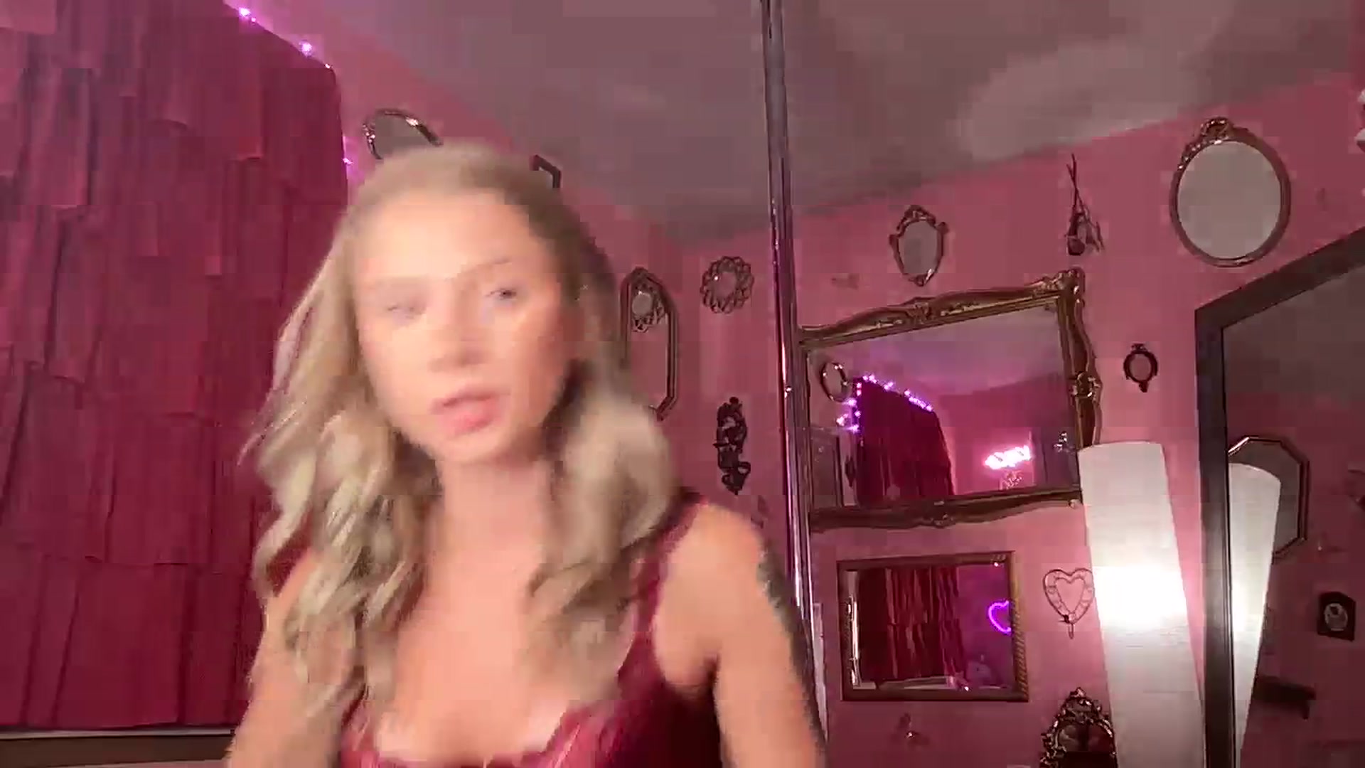 Gallery image thumbnail from ashbabyyy's myfreecams stream on, 08/17/2023, 01:39 image 10 of 20