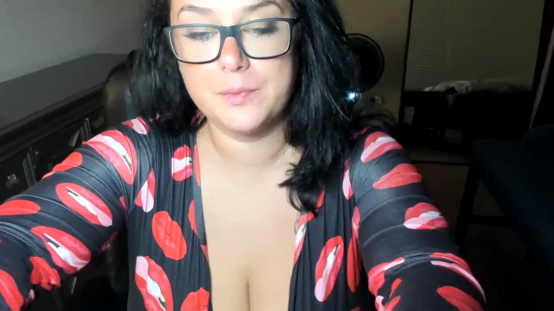 Gallery image thumbnail from ashley_lovesU's myfreecams stream on, 05/29/2023, 04:25 image 15 of 20