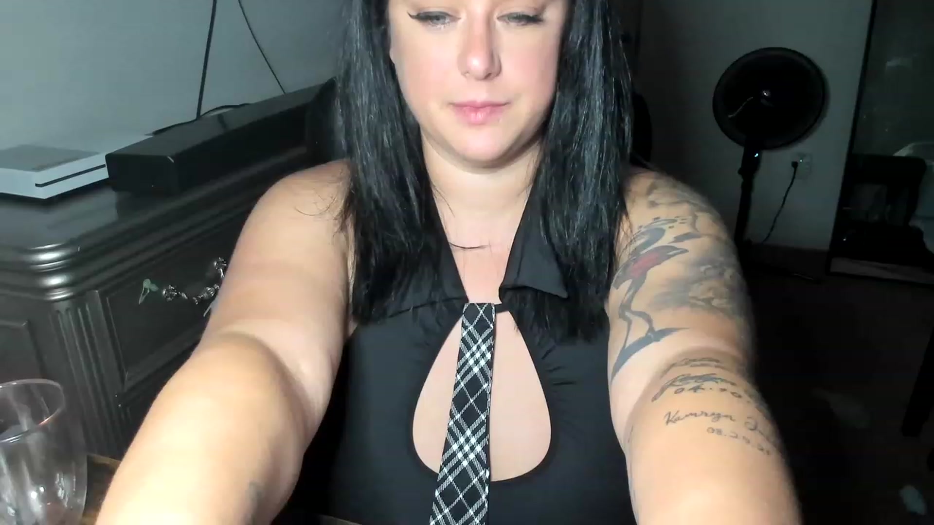 Gallery image thumbnail from ashley_lovesU's myfreecams stream on, 06/04/2023, 05:02 image 9 of 20