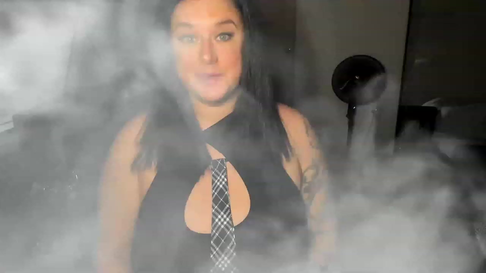 Gallery image thumbnail from ashley_lovesU's myfreecams stream on, 06/04/2023, 05:02 image 4 of 20