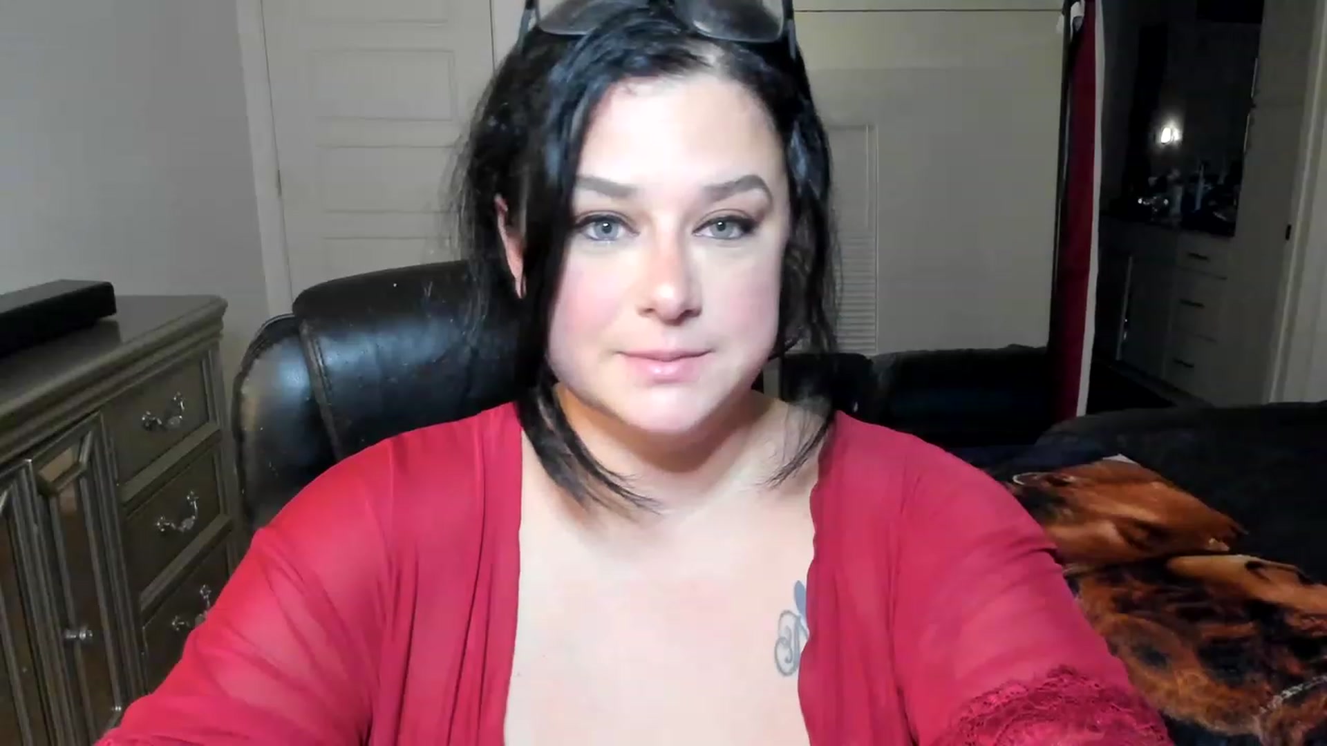 Gallery image thumbnail from ashley_lovesU's myfreecams stream on, 06/11/2023, 03:54 image 6 of 20