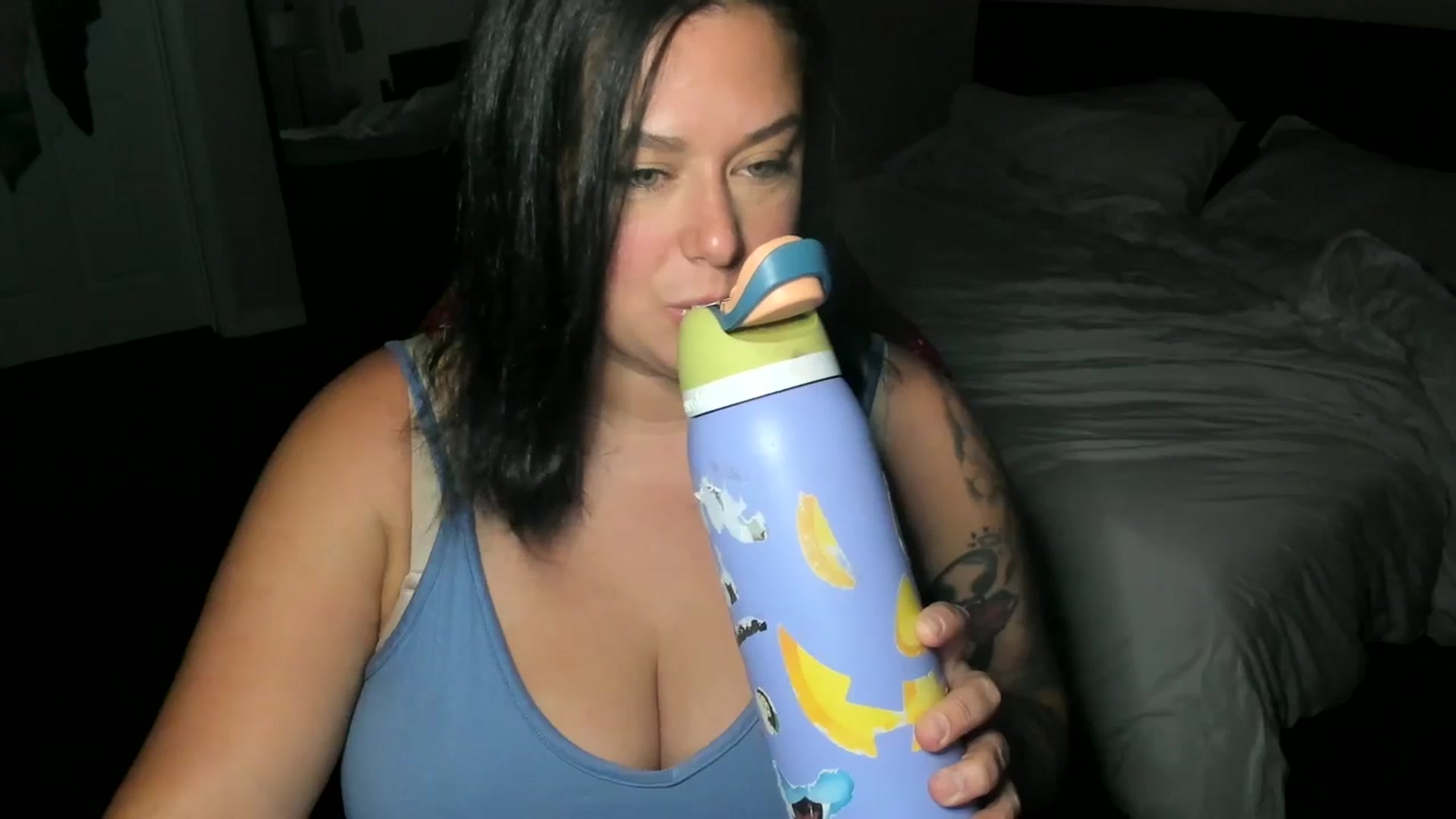 Gallery image thumbnail from ashley_lovesU's myfreecams stream on, 10/14/2023, 03:35 image 10 of 20