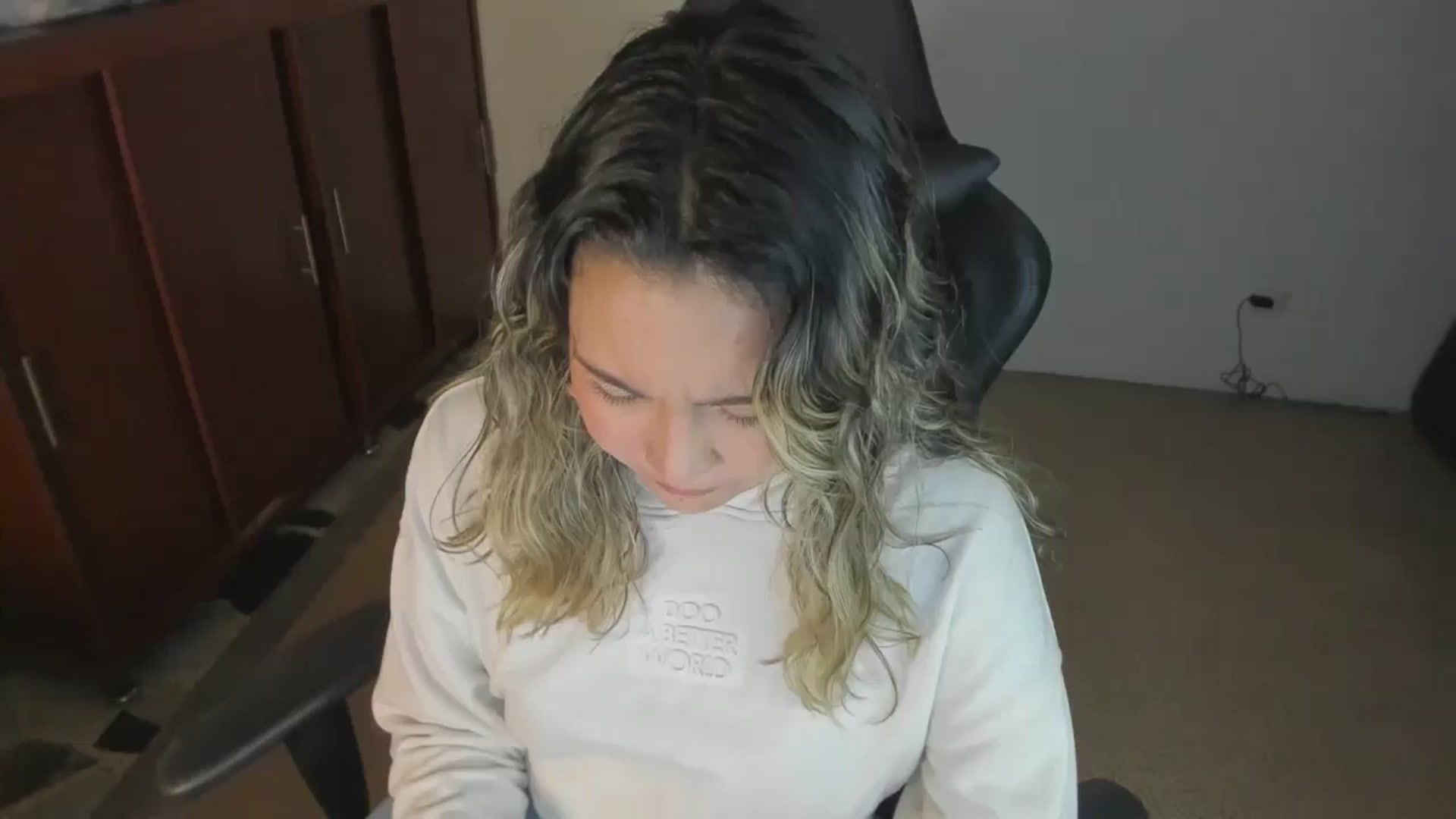 Gallery image thumbnail from ashley_smith1's myfreecams stream on, 11/20/2024, 24:01 image 11 of 20
