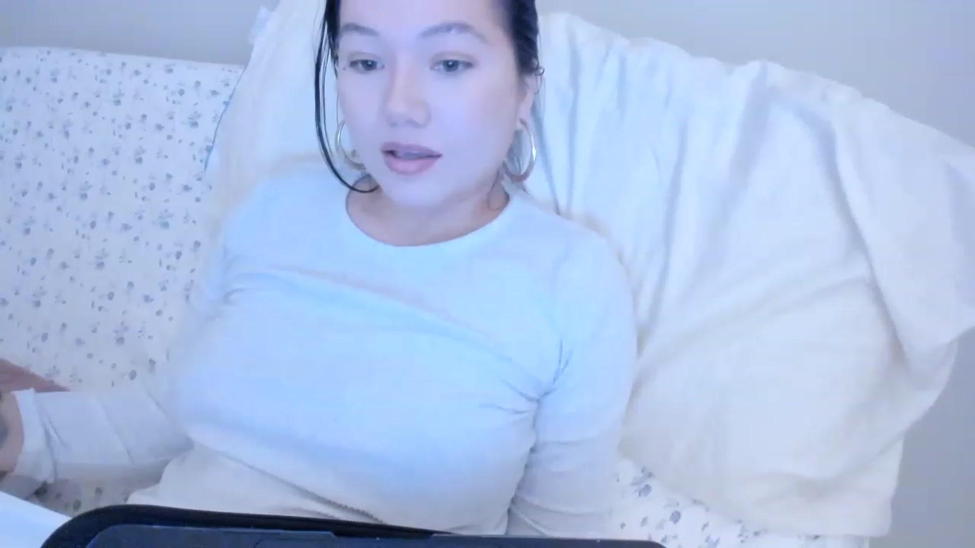 Gallery image thumbnail from asiadolll's myfreecams stream on, 12/12/2022, 24:00 image 14 of 20
