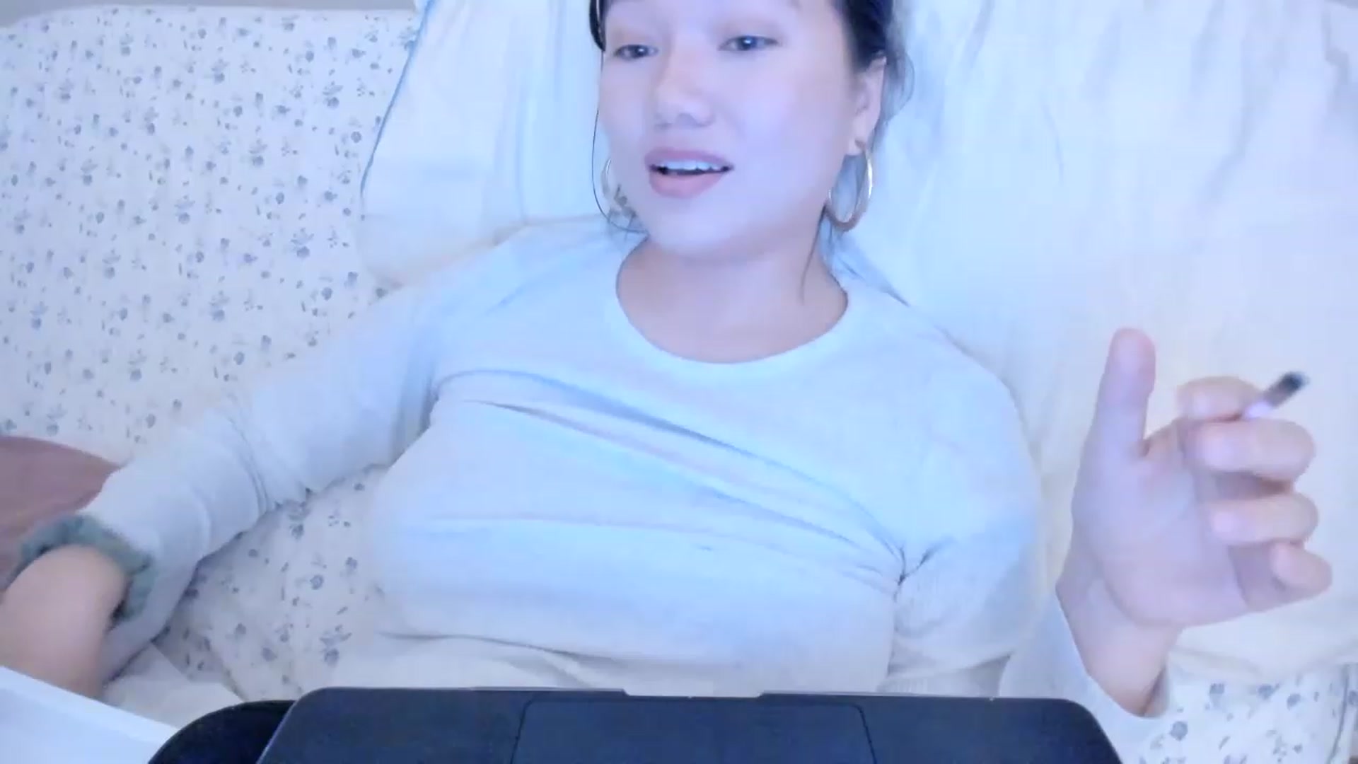 Gallery image thumbnail from asiadolll's myfreecams stream on, 12/12/2022, 24:00 image 19 of 20