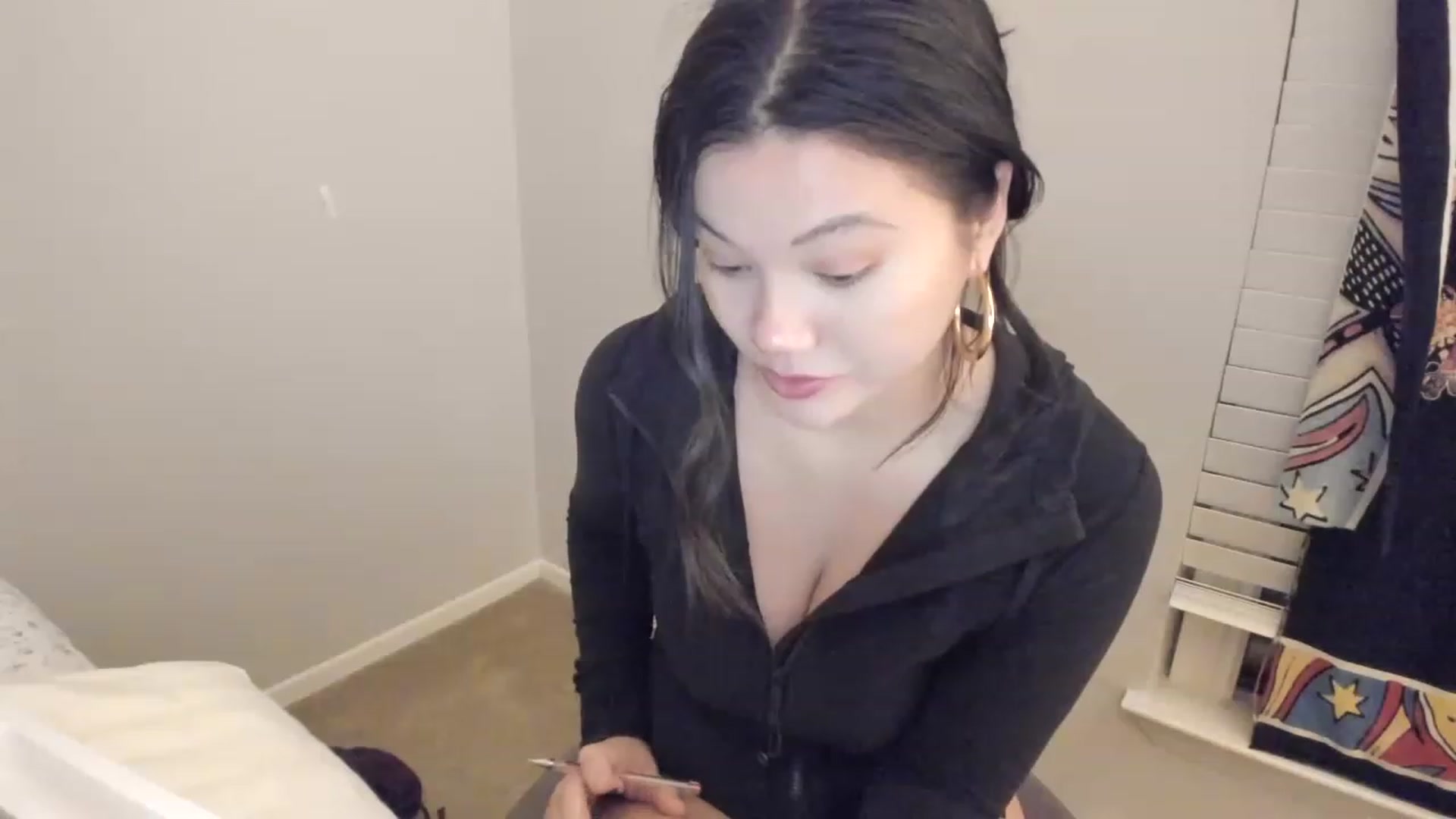 Gallery image thumbnail from asiadolll's myfreecams stream on, 12/22/2022, 05:32 image 14 of 20