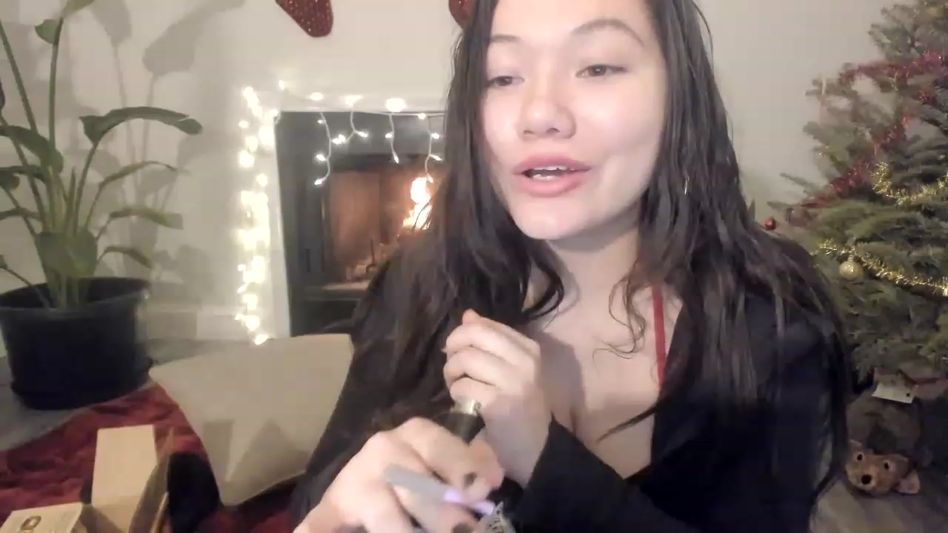 Gallery image thumbnail from asiadolll's myfreecams stream on, 12/25/2022, 08:51 image 15 of 20