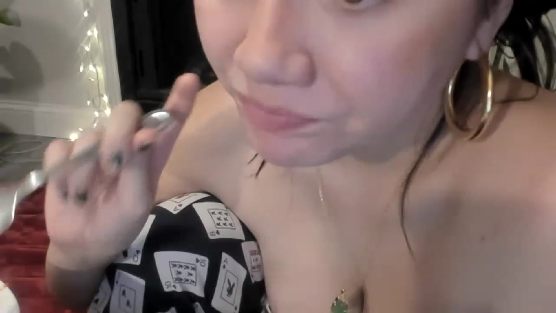 Gallery image thumbnail from asiadolll's myfreecams stream on, 12/26/2022, 07:13 image 18 of 20