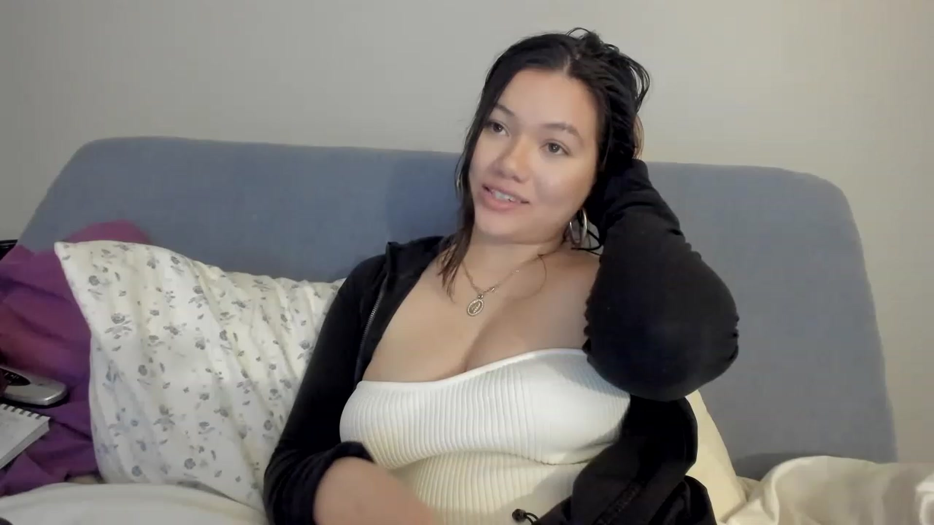 Gallery image thumbnail from asiadolll's myfreecams stream on, 01/22/2023, 23:56 image 4 of 20