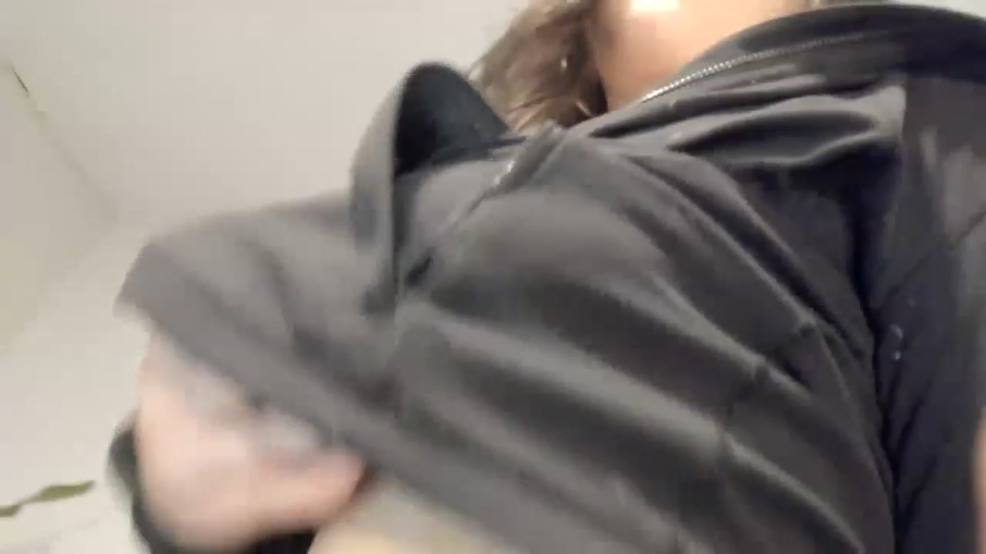 Gallery image thumbnail from asiadolll's myfreecams stream on, 03/07/2023, 09:17 image 10 of 20