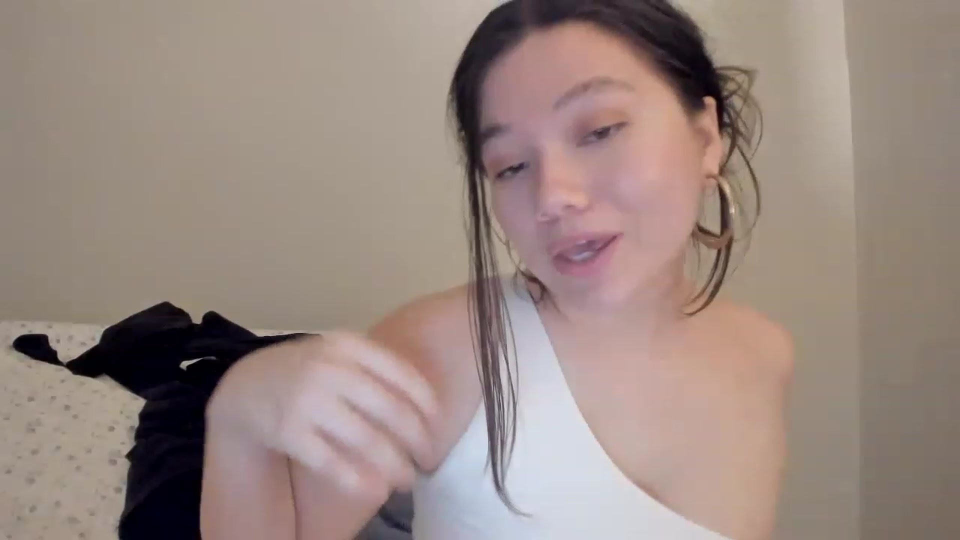 Gallery image thumbnail from asiadolll's myfreecams stream on, 03/14/2023, 05:51 image 18 of 20