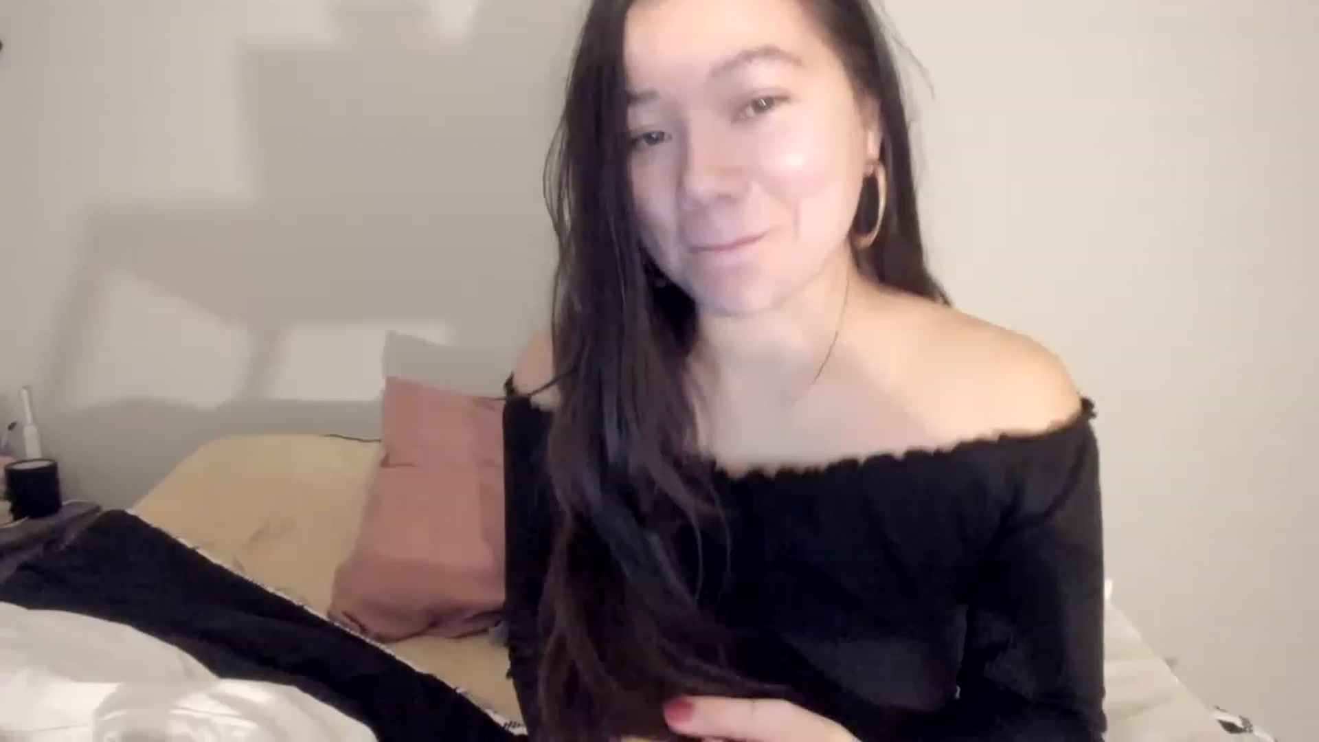 Gallery image thumbnail from asiadolll's myfreecams stream on, 03/24/2023, 03:40 image 14 of 20