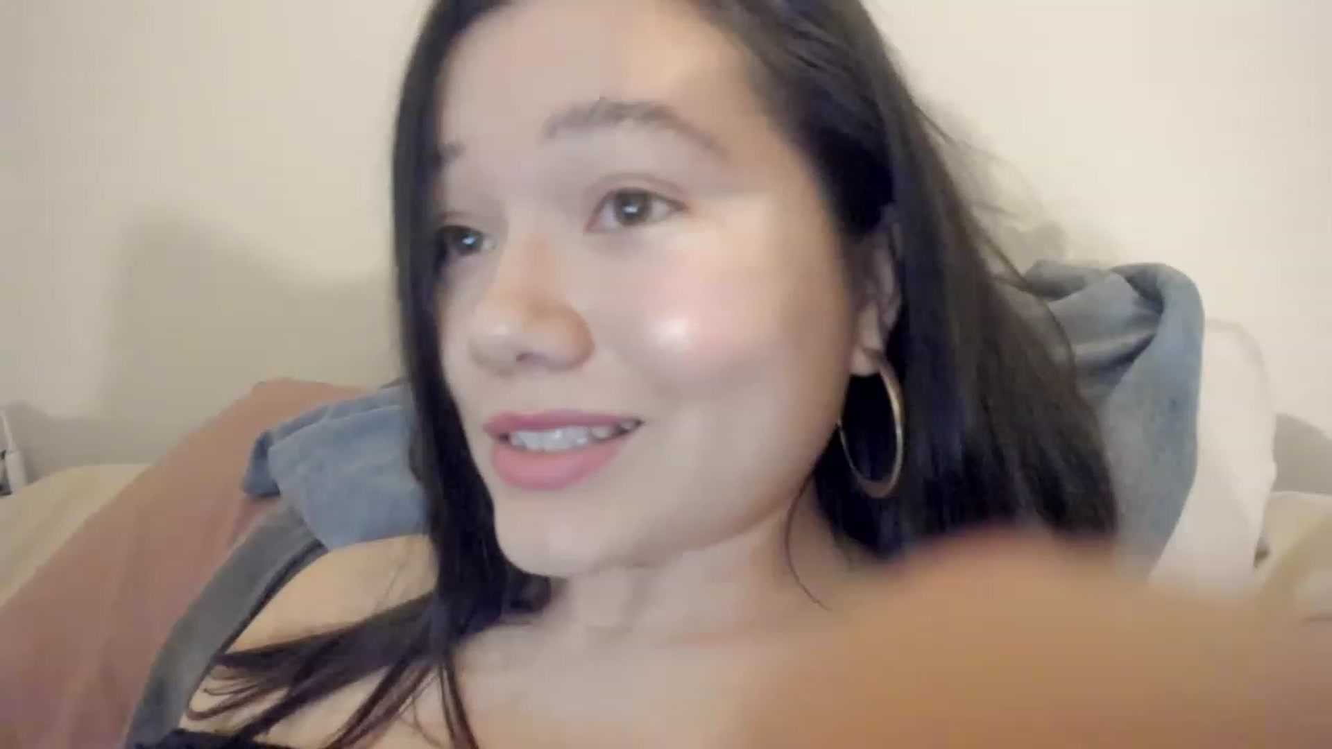 Gallery image thumbnail from asiadolll's myfreecams stream on, 03/24/2023, 03:40 image 10 of 20