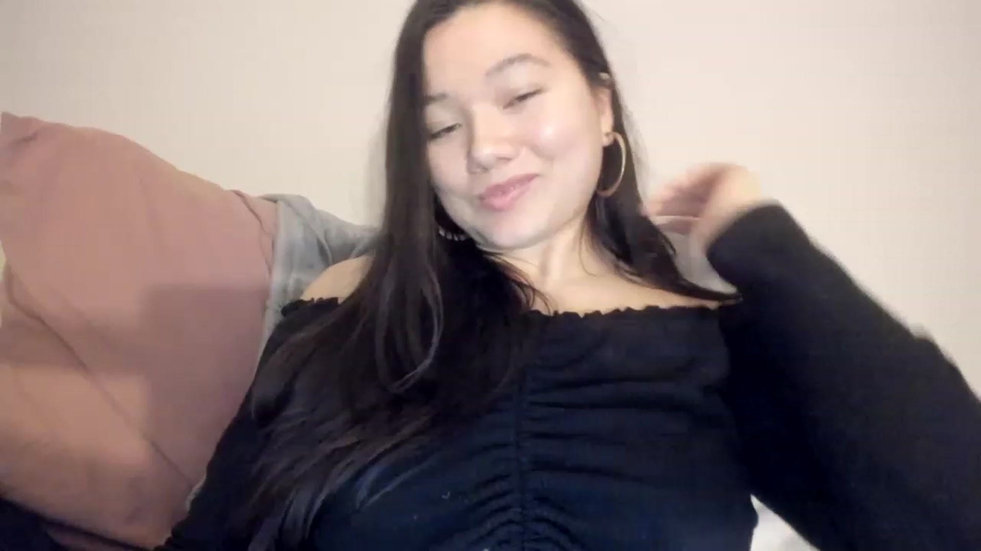 Gallery image thumbnail from asiadolll's myfreecams stream on, 03/24/2023, 03:40 image 16 of 20