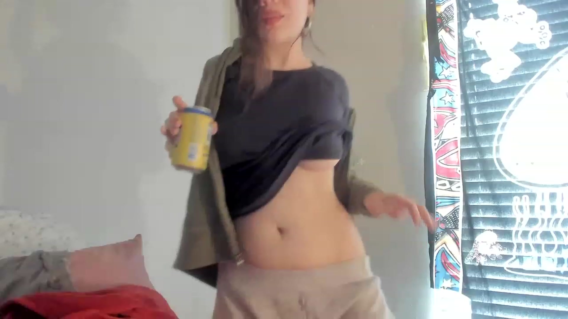Gallery image thumbnail from asiadolll's myfreecams stream on, 04/02/2023, 22:02 image 14 of 20