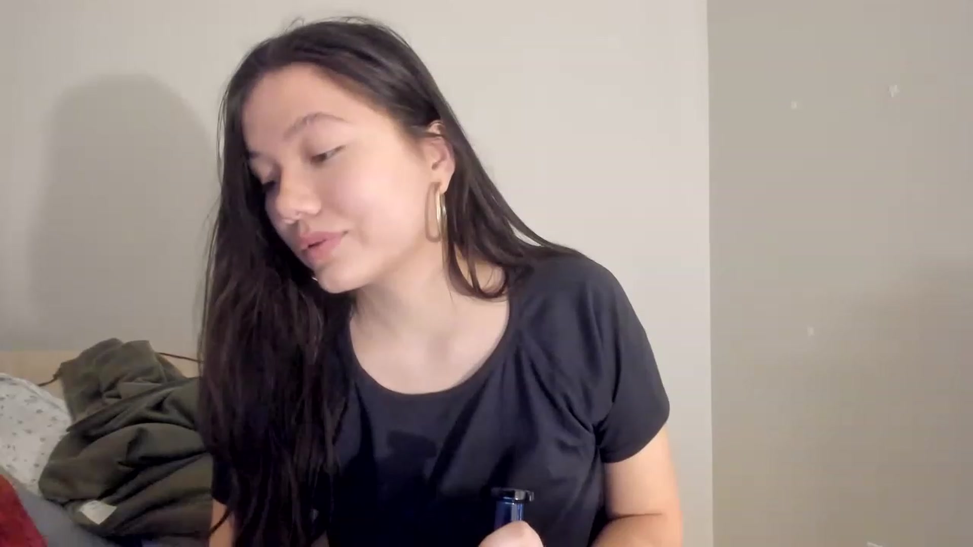 Gallery image thumbnail from asiadolll's myfreecams stream on, 04/02/2023, 23:32 image 19 of 20