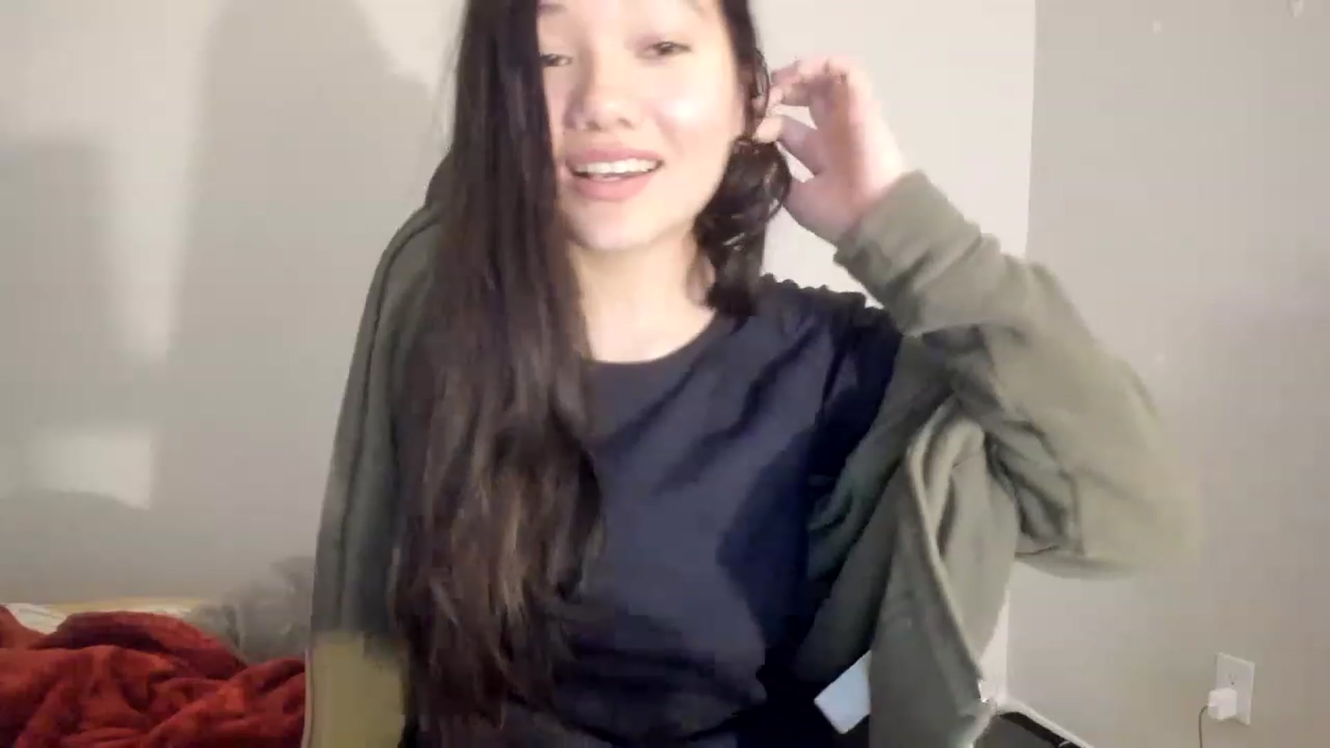 Gallery image thumbnail from asiadolll's myfreecams stream on, 04/03/2023, 01:35 image 18 of 20