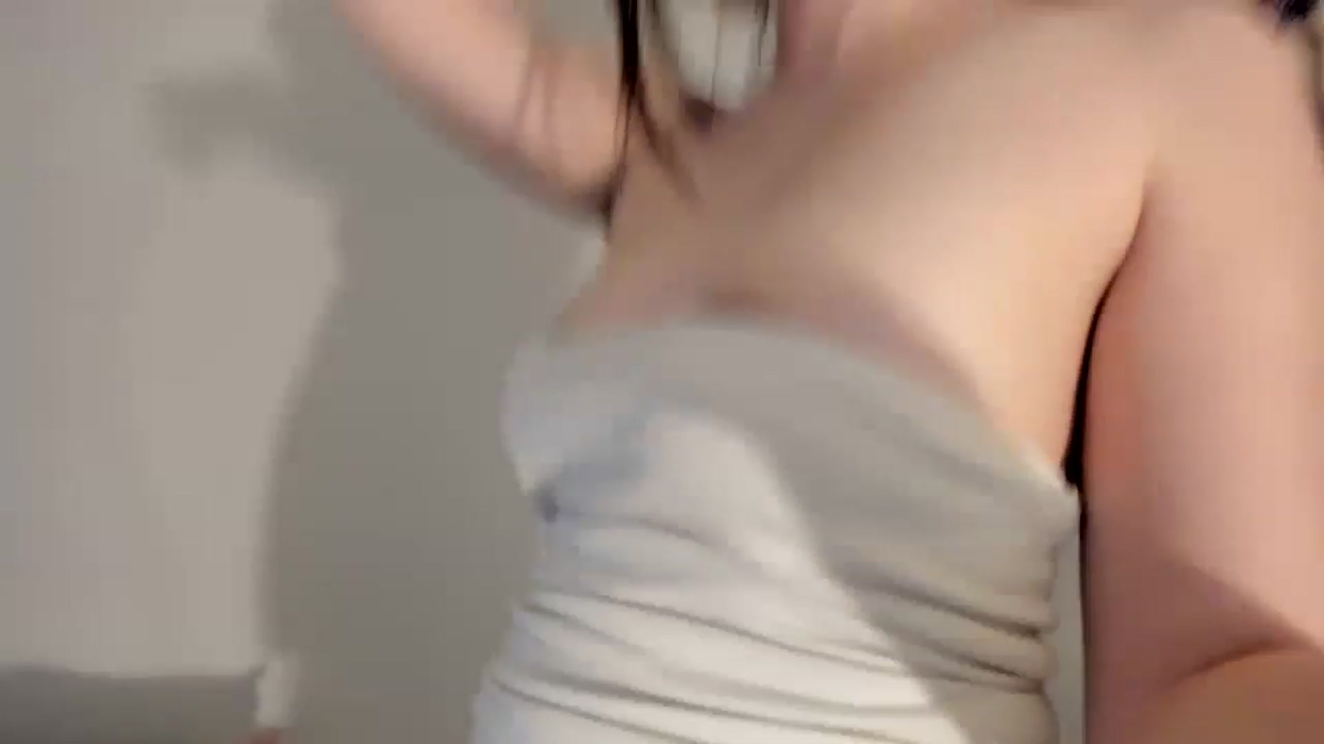 Gallery image thumbnail from asiadolll's myfreecams stream on, 04/04/2023, 24:30 image 17 of 20