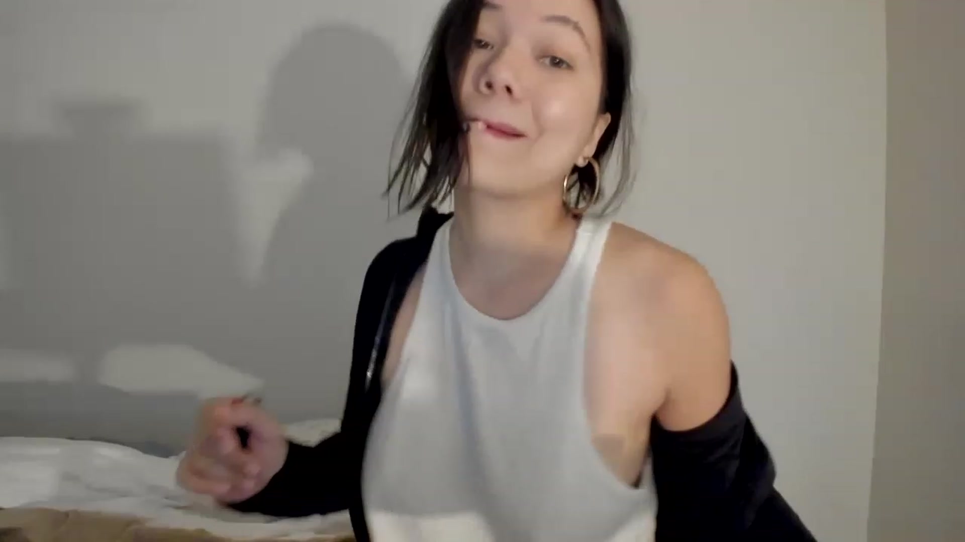 Gallery image thumbnail from asiadolll's myfreecams stream on, 04/29/2023, 23:14 image 2 of 20