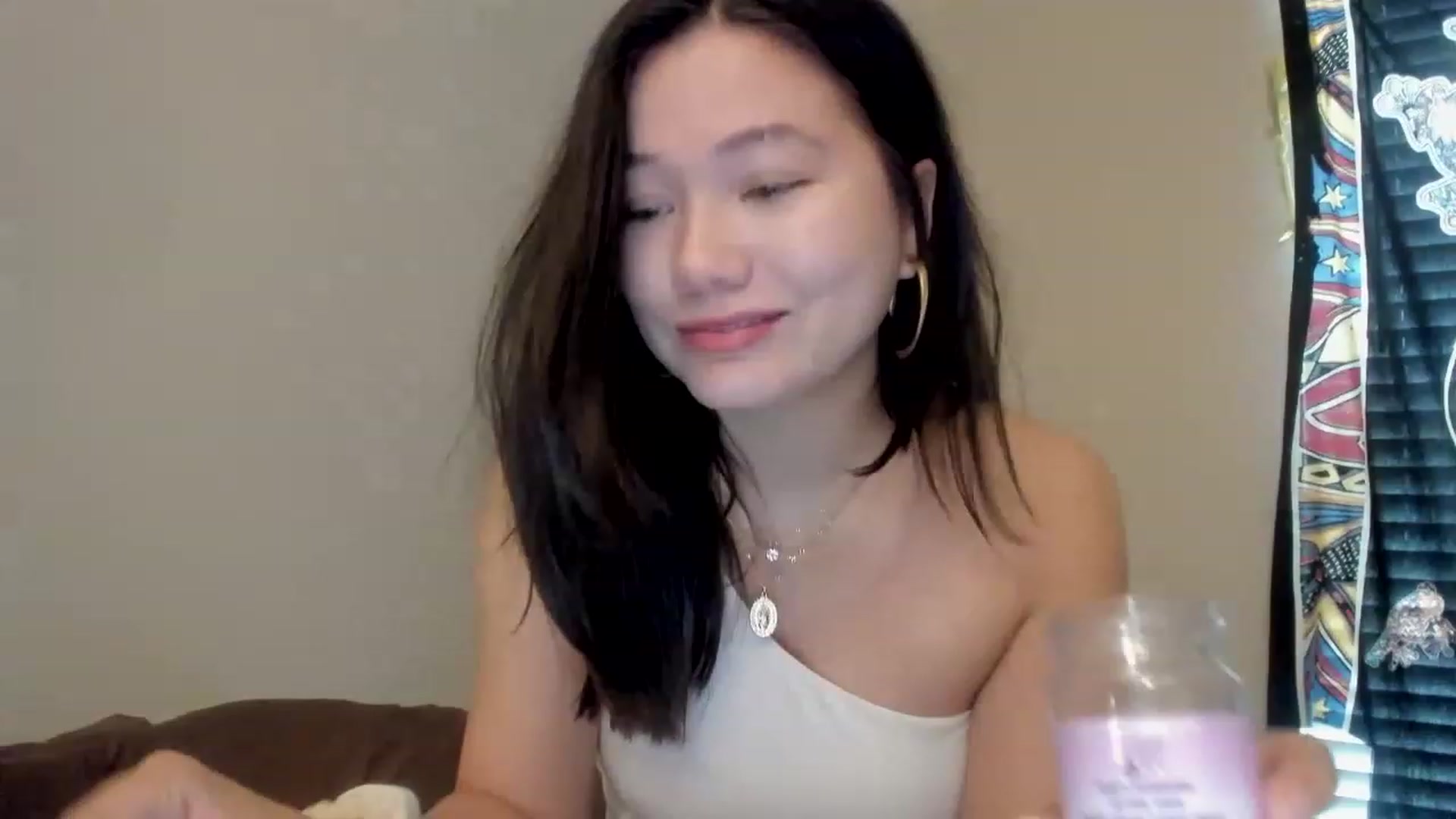 Gallery image thumbnail from asiadolll's myfreecams stream on, 06/04/2023, 17:32 image 3 of 20