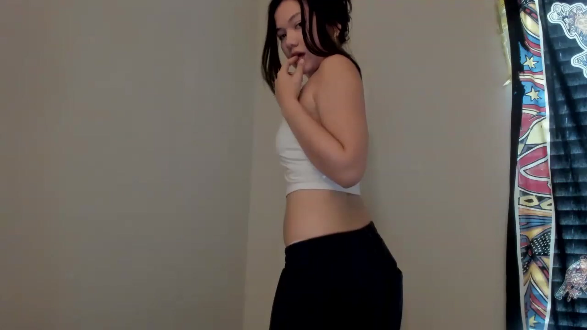 Gallery image thumbnail from asiadolll's myfreecams stream on, 06/04/2023, 17:32 image 9 of 20