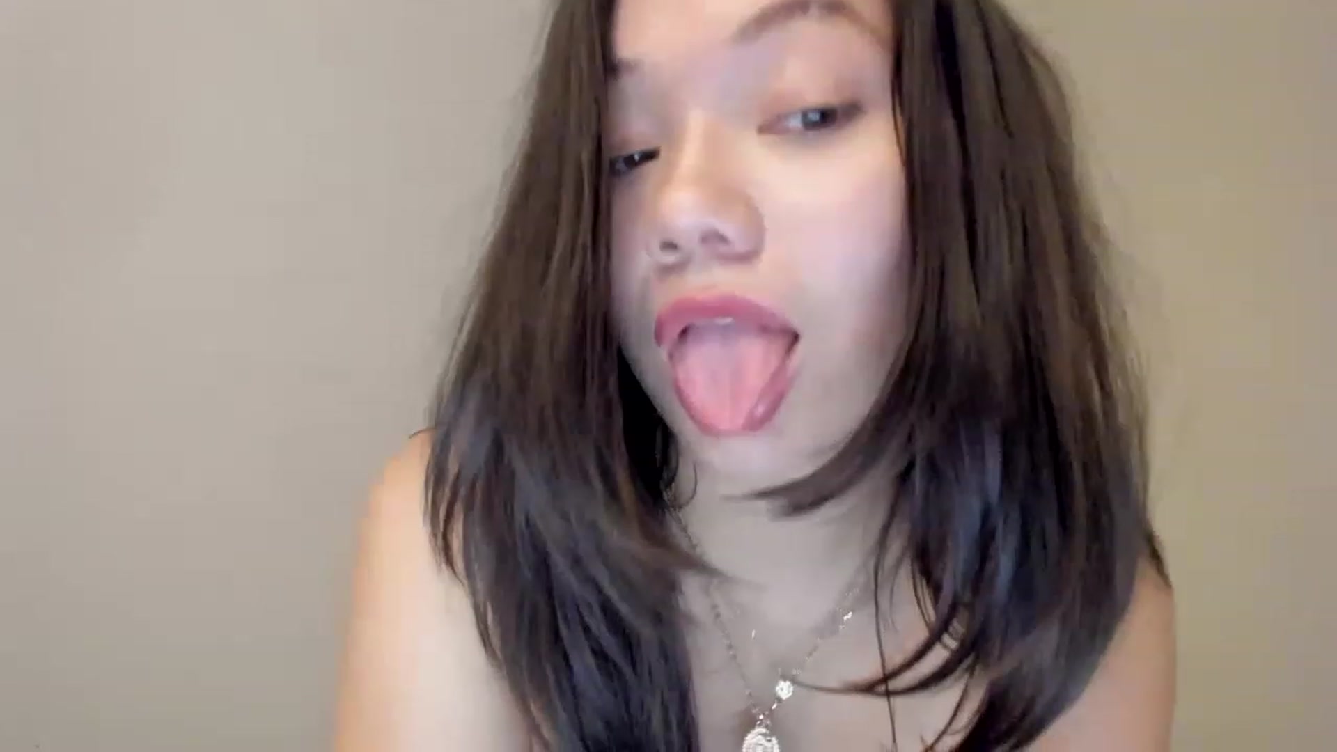 Gallery image thumbnail from asiadolll's myfreecams stream on, 06/04/2023, 21:34 image 9 of 20