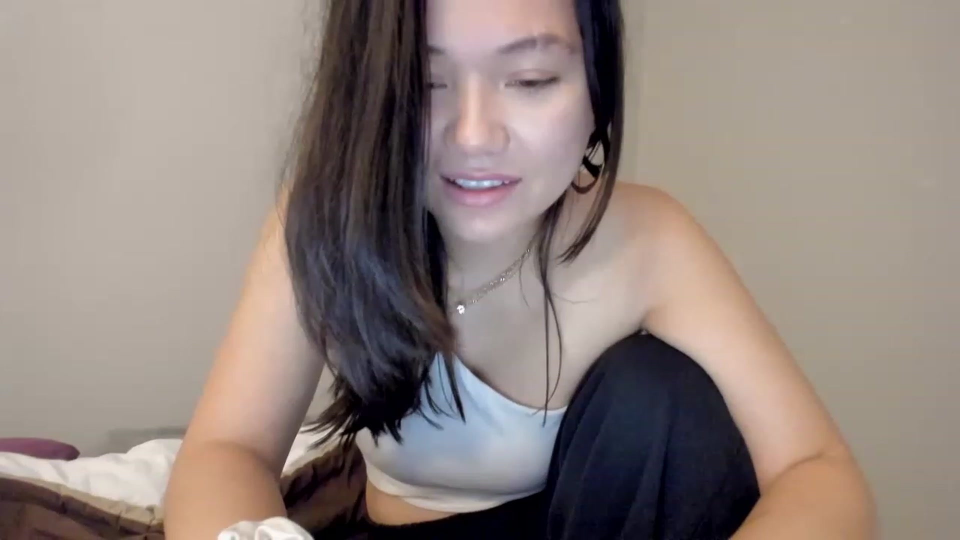 Gallery image thumbnail from asiadolll's myfreecams stream on, 06/04/2023, 21:34 image 4 of 20