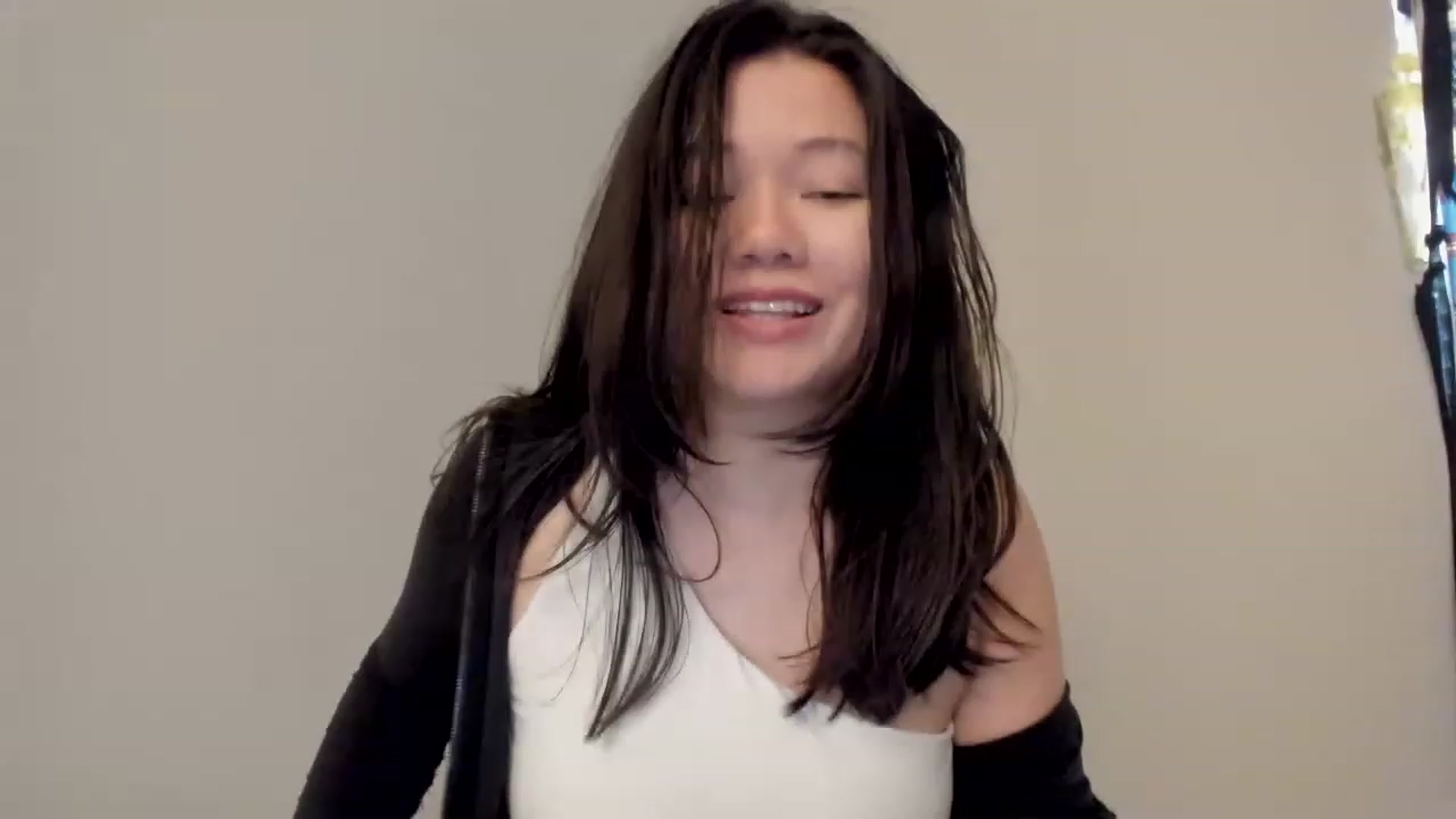 Gallery image thumbnail from asiadolll's myfreecams stream on, 06/19/2023, 22:57 image 12 of 20