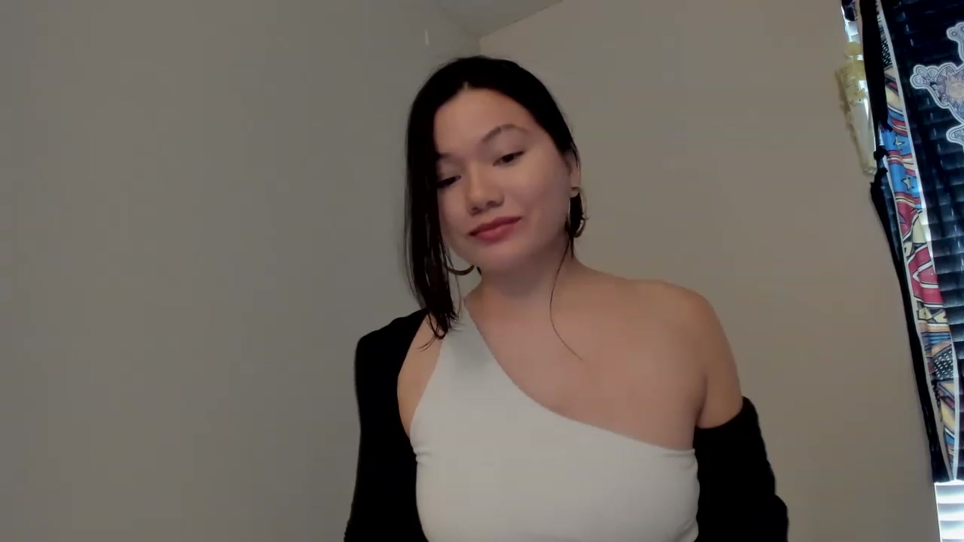 Gallery image thumbnail from asiadolll's myfreecams stream on, 06/19/2023, 22:57 image 6 of 20