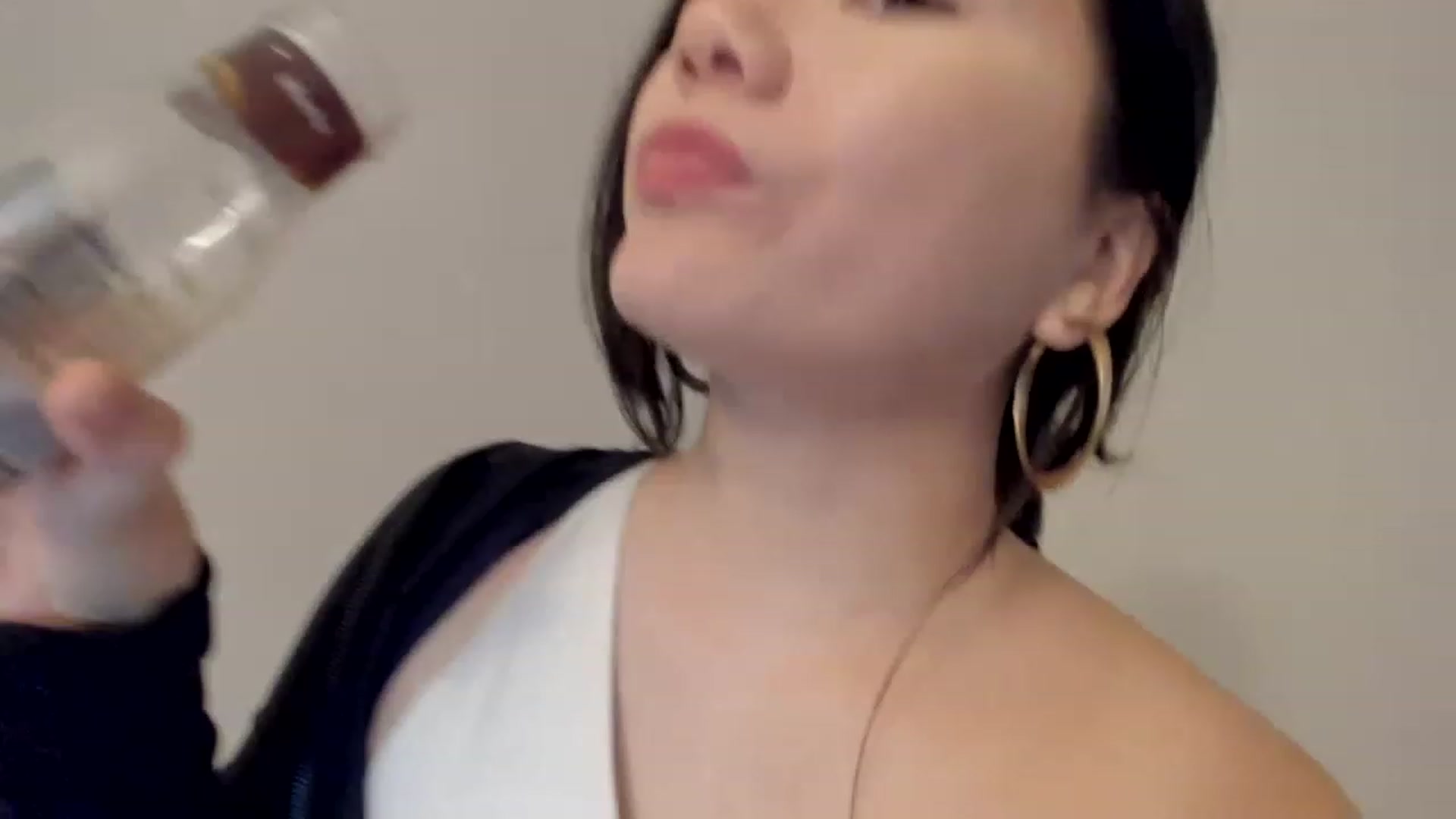 Gallery image thumbnail from asiadolll's myfreecams stream on, 06/19/2023, 22:57 image 3 of 20