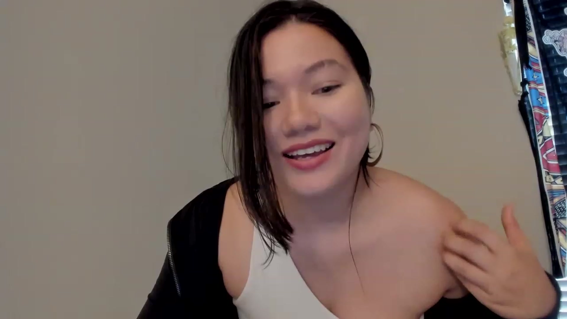 Gallery image thumbnail from asiadolll's myfreecams stream on, 06/19/2023, 22:57 image 5 of 20