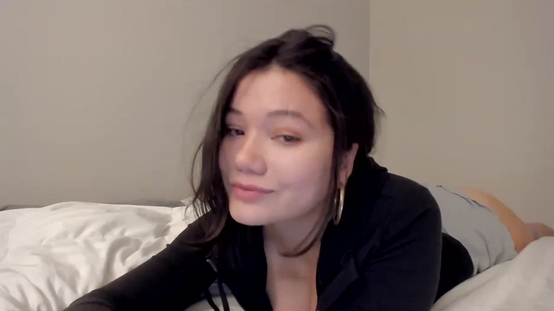 Gallery image thumbnail from asiadolll's myfreecams stream on, 07/03/2023, 22:12 image 2 of 20