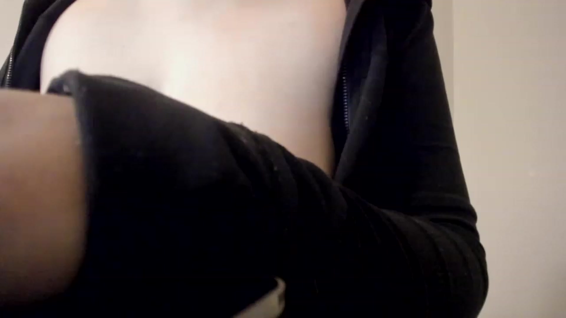 Gallery image thumbnail from asiadolll's myfreecams stream on, 07/04/2023, 24:37 image 2 of 20