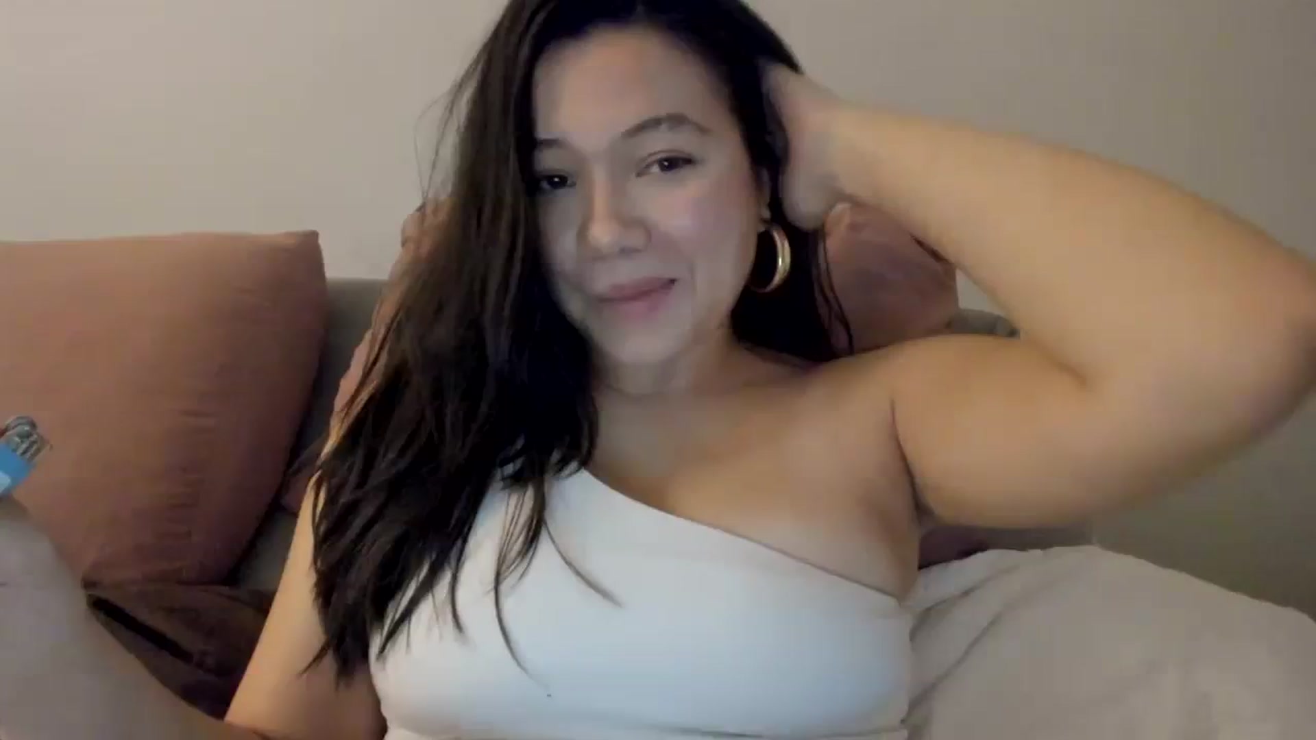 Gallery image thumbnail from asiadolll's myfreecams stream on, 08/06/2023, 19:25 image 1 of 20