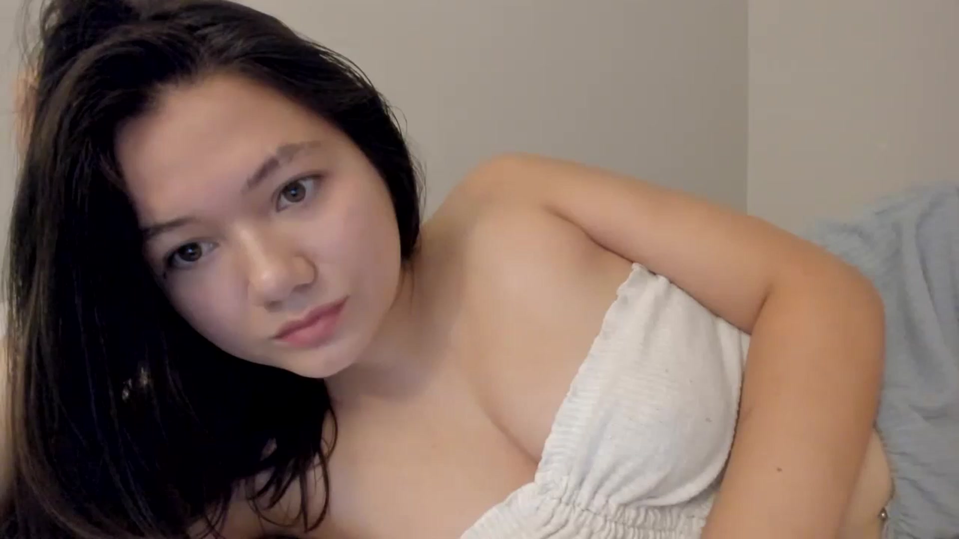 Gallery image thumbnail from asiadolll's myfreecams stream on, 08/22/2023, 18:54 image 7 of 20
